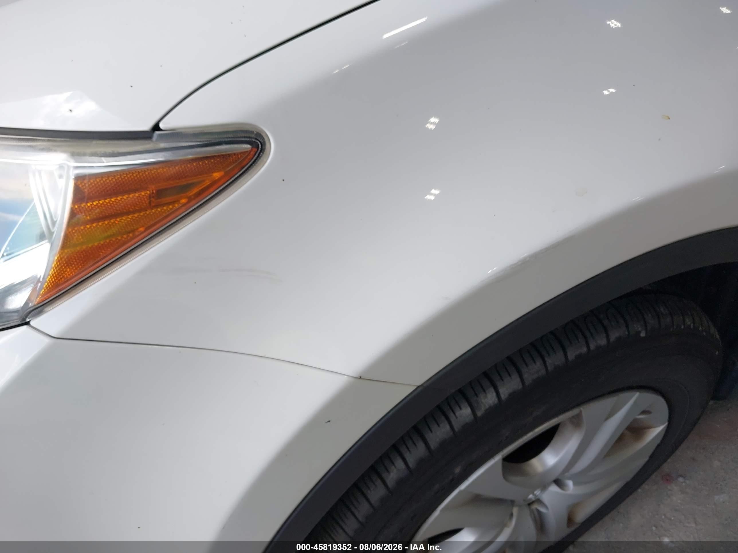 2014 Toyota Rav4 Le White vin: 2T3ZFREV9EW078200