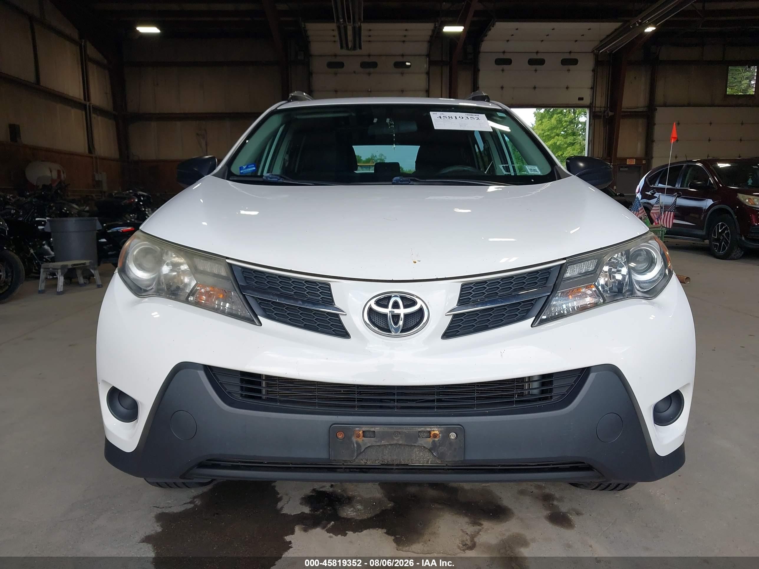2014 Toyota Rav4 Le White vin: 2T3ZFREV9EW078200