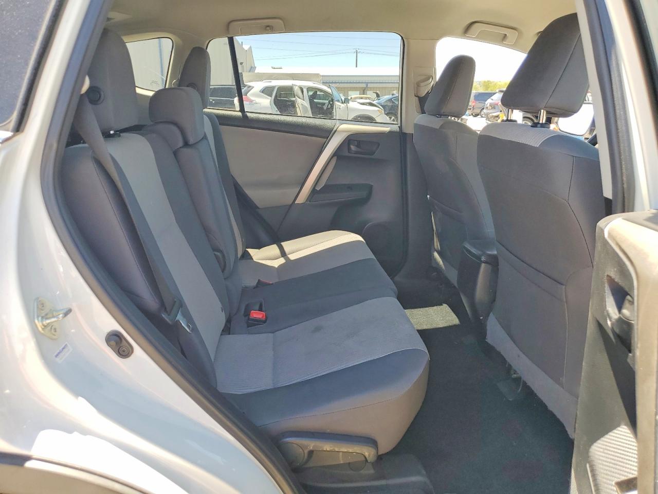 2014 Toyota Rav4 Le White vin: 2T3ZFREV9EW100728