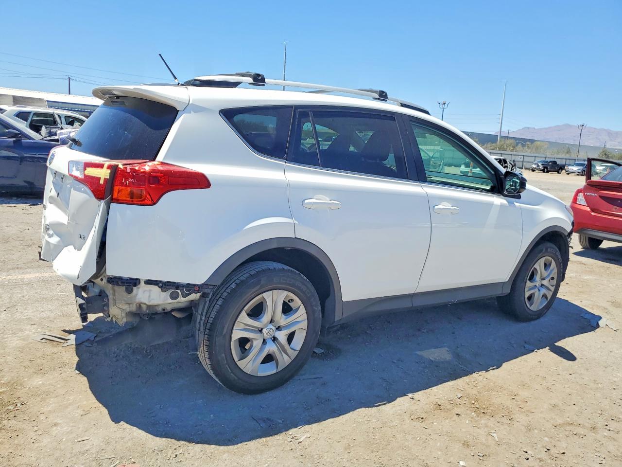 2014 Toyota Rav4 Le White vin: 2T3ZFREV9EW100728
