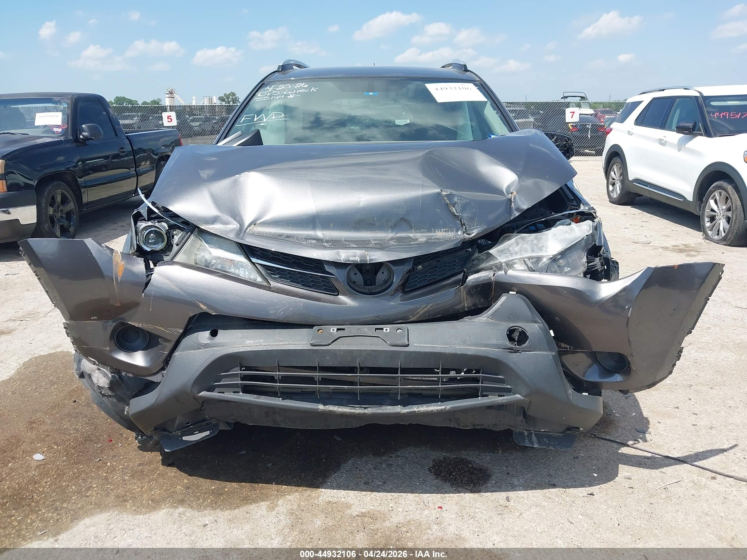 2015 Toyota Rav4 Le Gray vin: 2T3ZFREV9FW136386