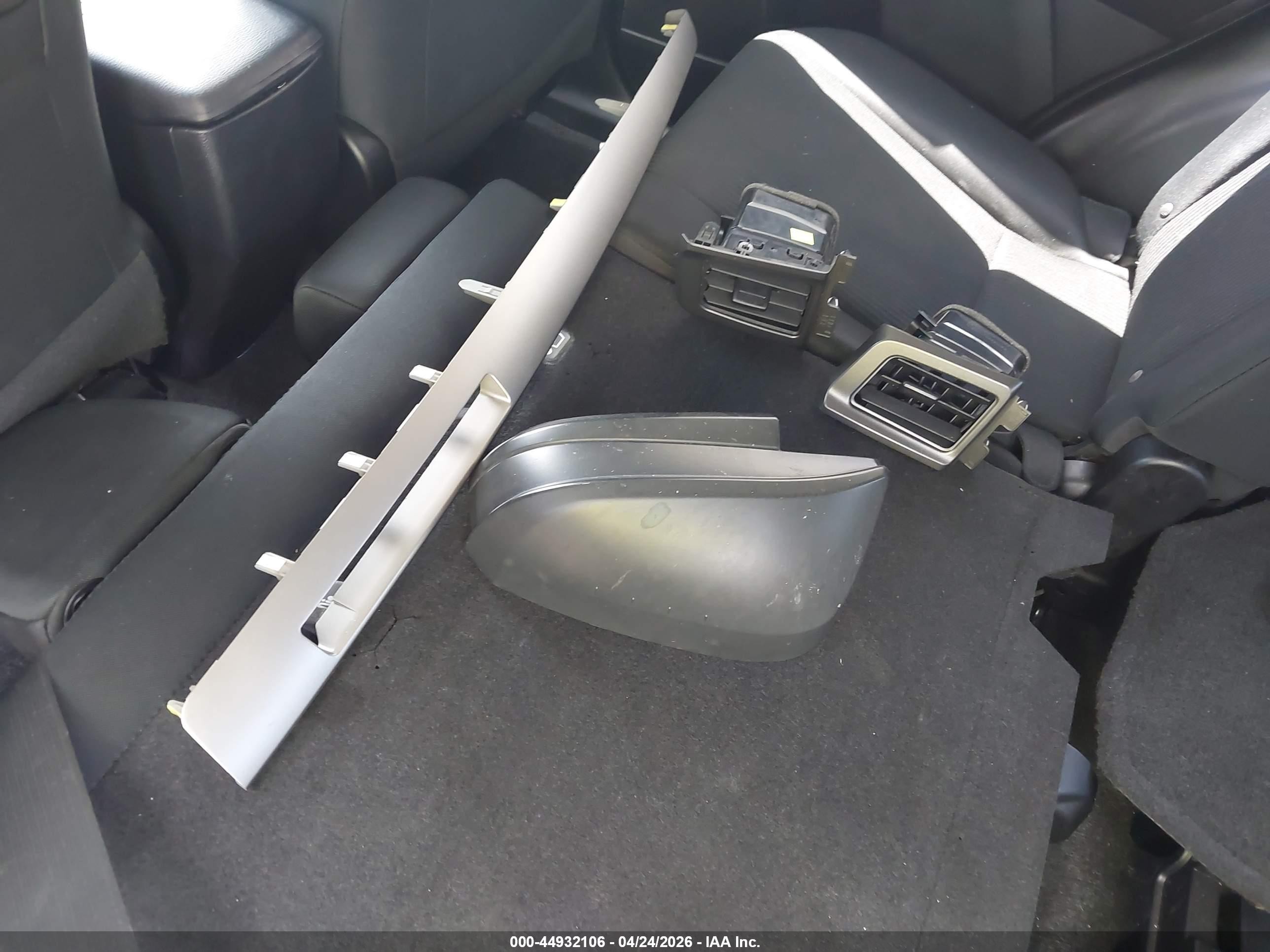 2015 Toyota Rav4 Le Gray vin: 2T3ZFREV9FW136386