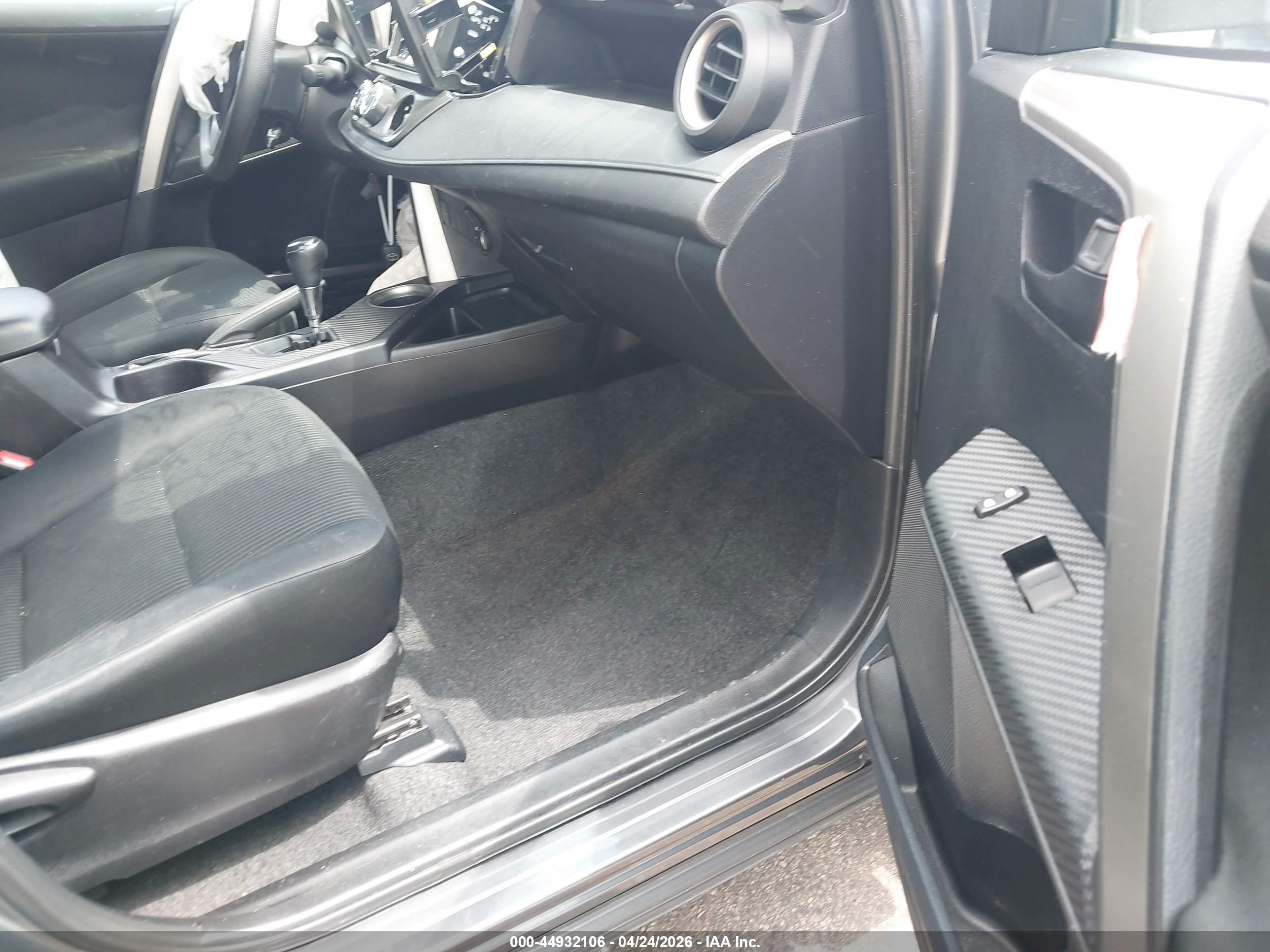 2015 Toyota Rav4 Le Gray vin: 2T3ZFREV9FW136386
