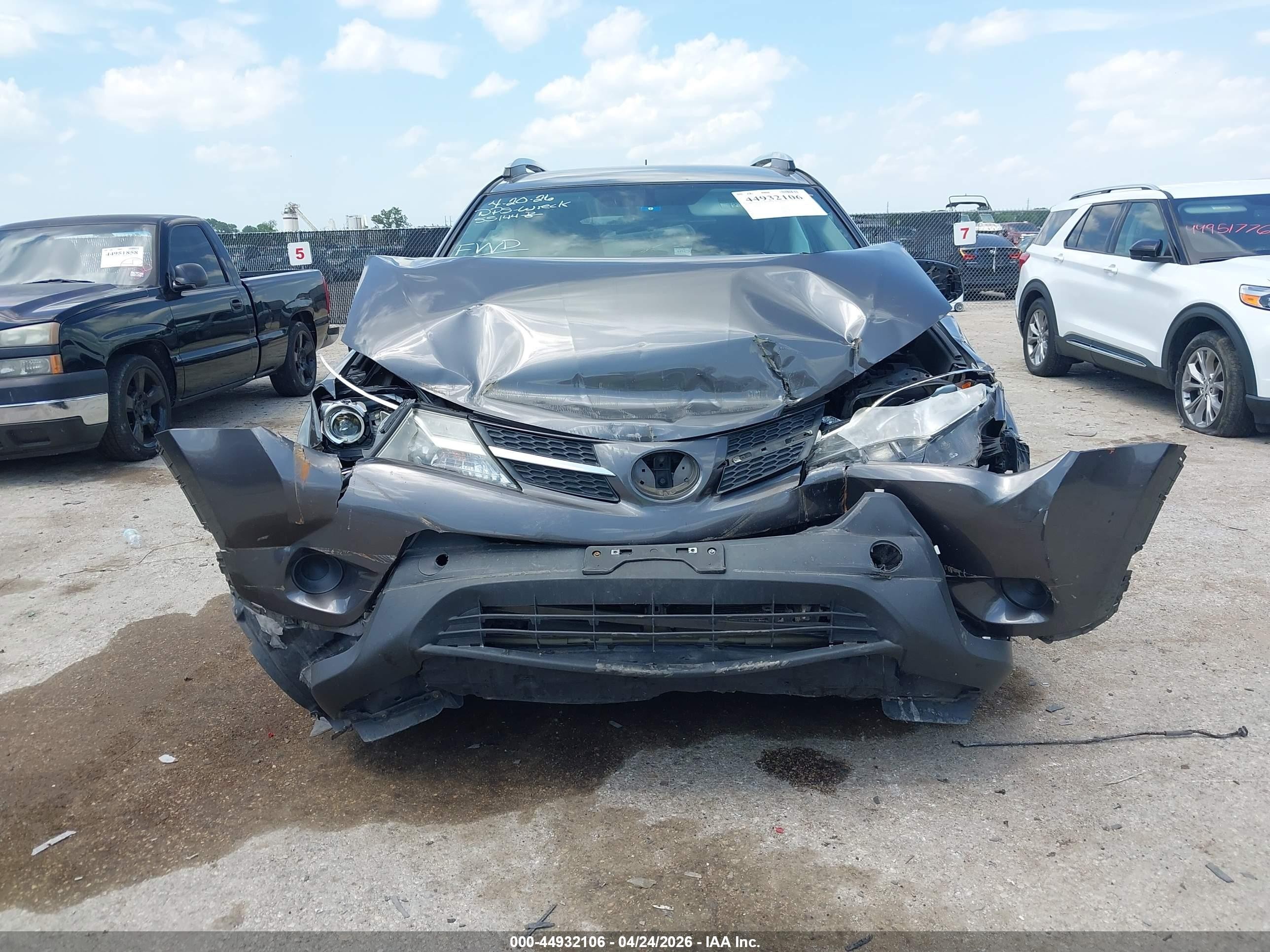 2015 Toyota Rav4 Le Gray vin: 2T3ZFREV9FW136386