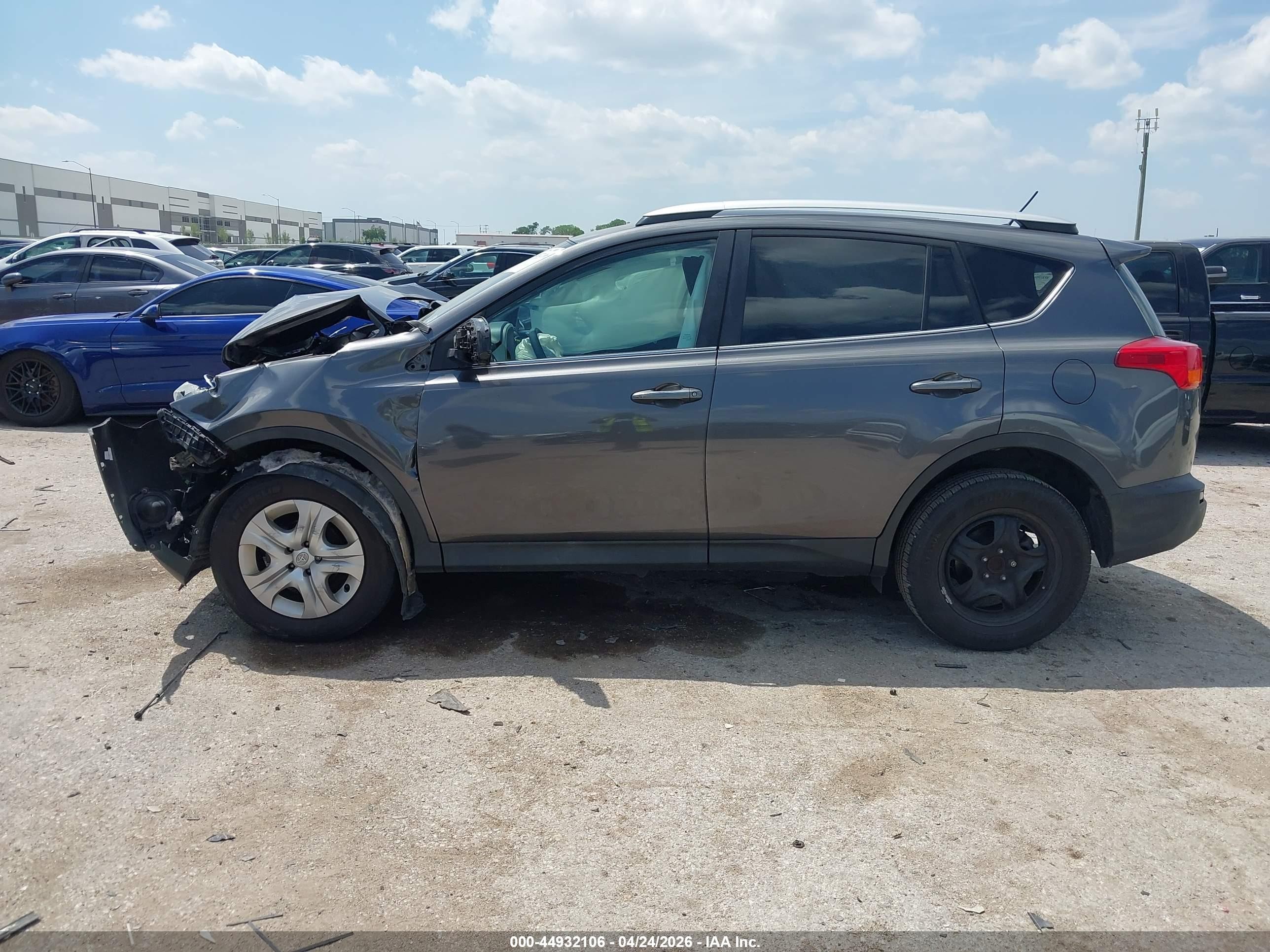 2015 Toyota Rav4 Le Gray vin: 2T3ZFREV9FW136386