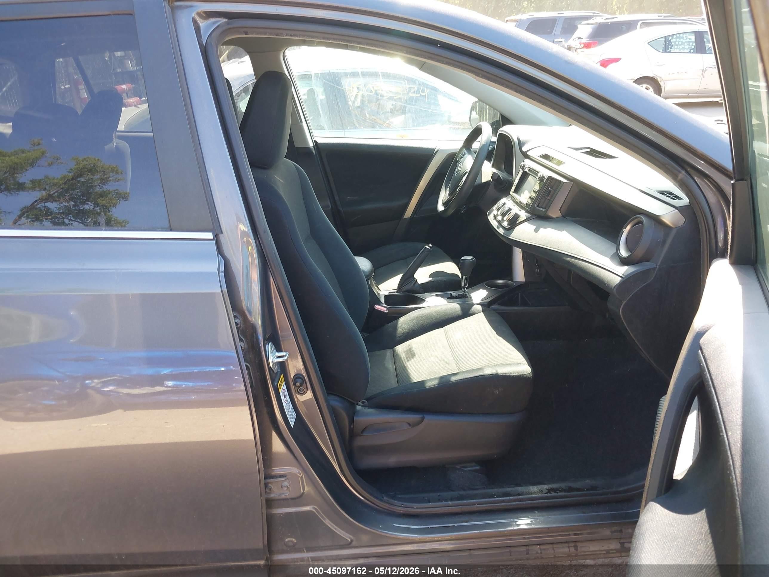 2015 Toyota Rav4 Le Gray vin: 2T3ZFREV9FW192487