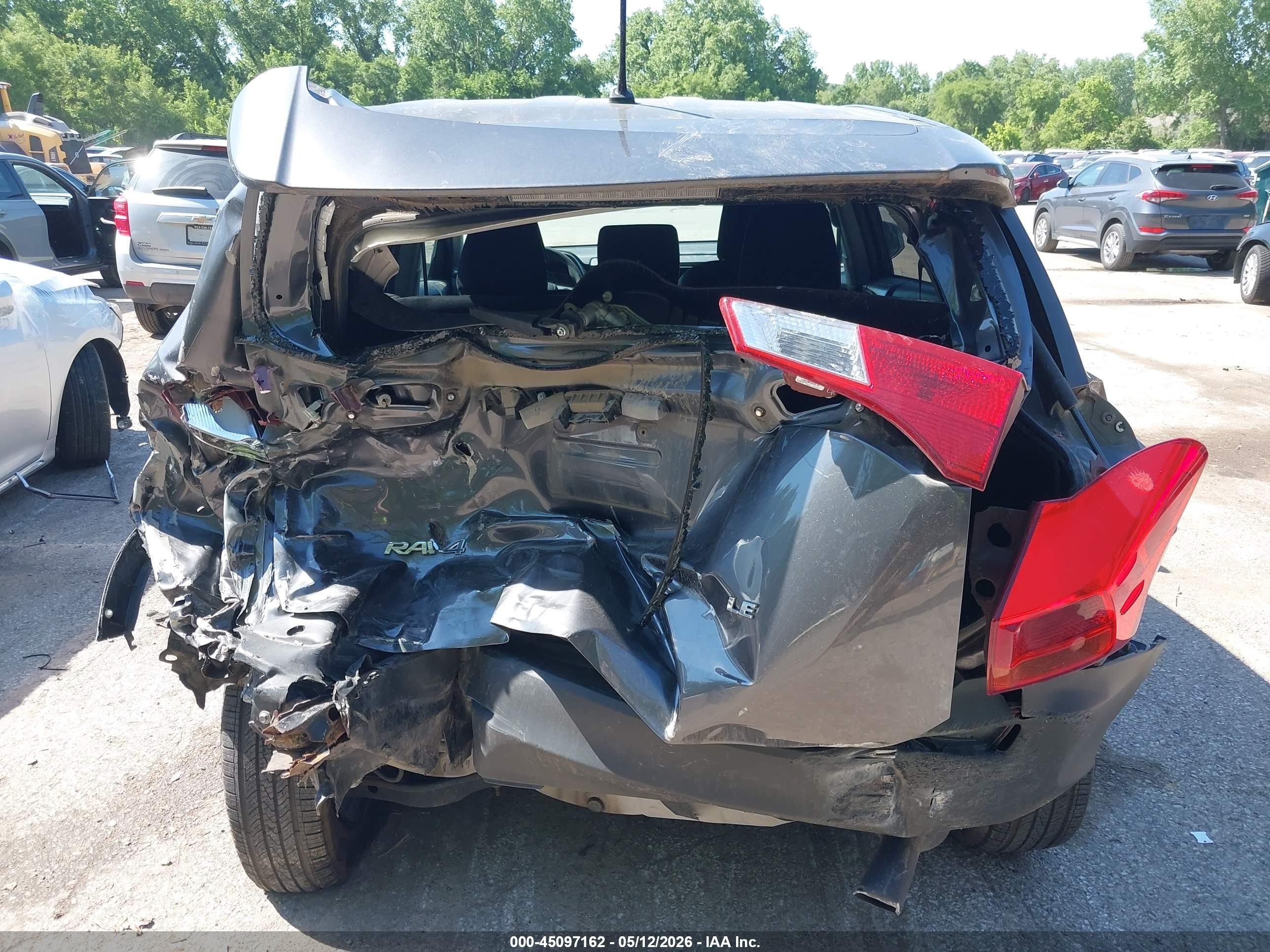 2015 Toyota Rav4 Le Gray vin: 2T3ZFREV9FW192487