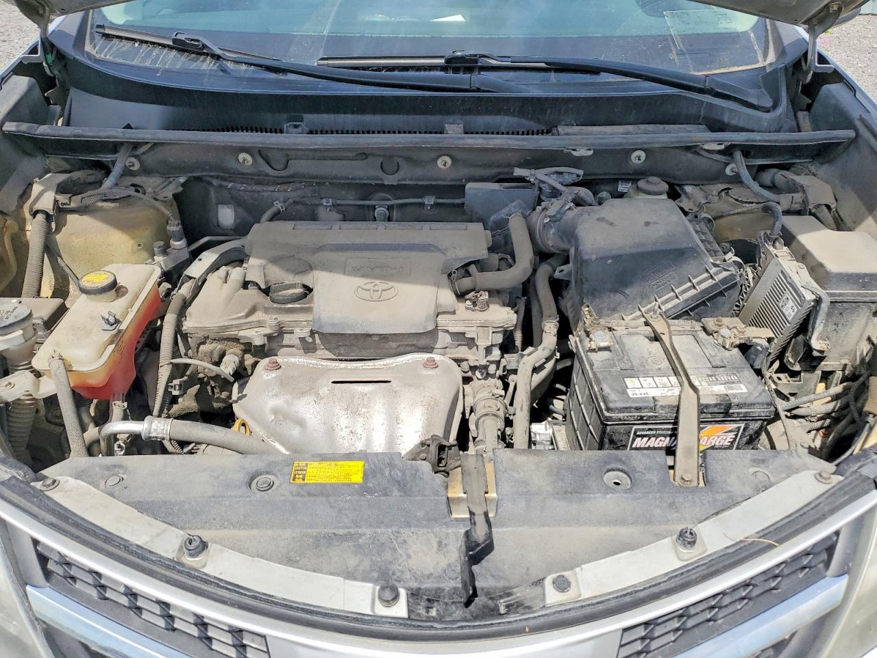 2015 Toyota Rav4 Le Silver vin: 2T3ZFREV9FW208235
