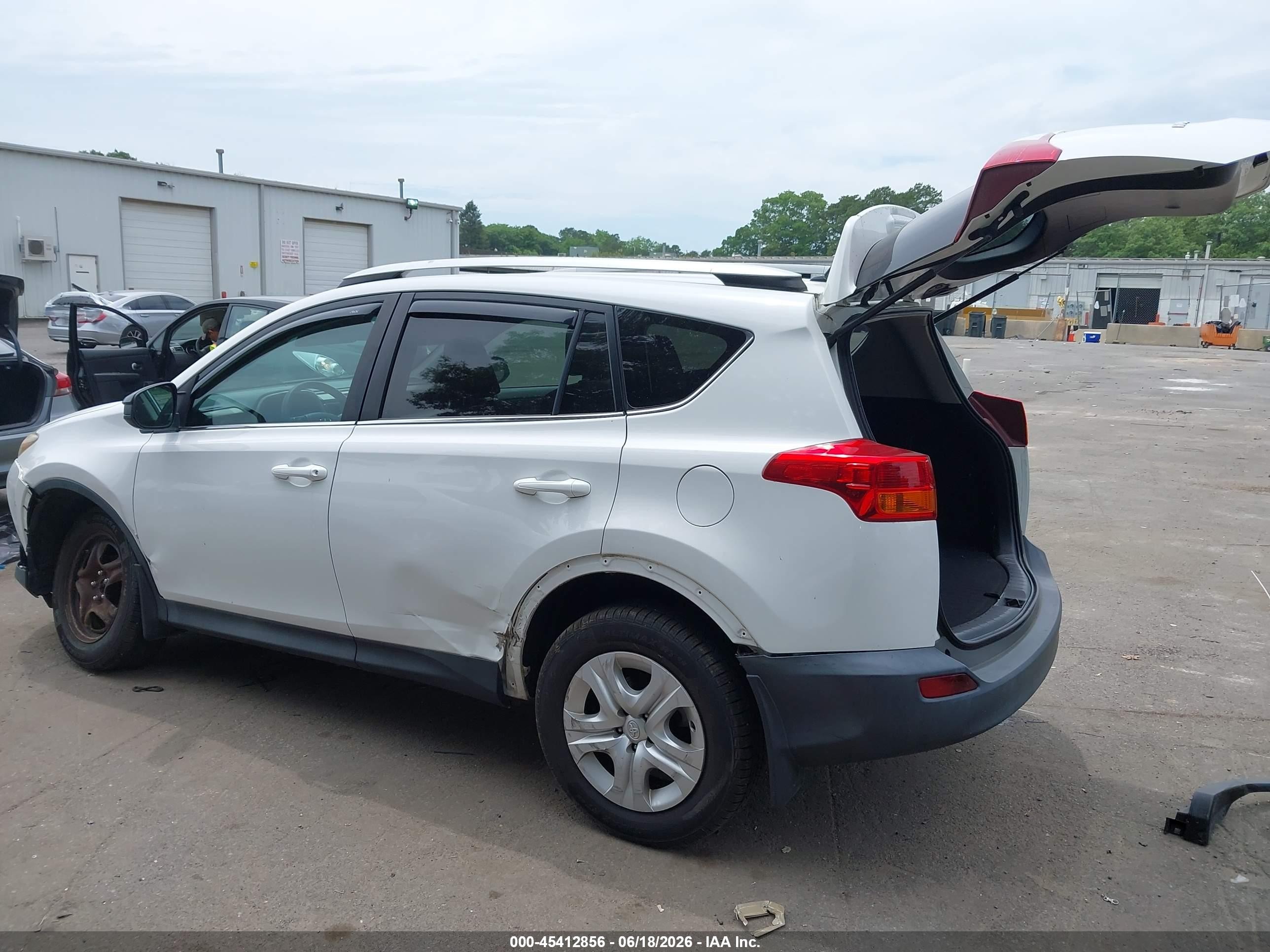 2013 Toyota Rav4 Le White vin: 2T3ZFREVXDW020501