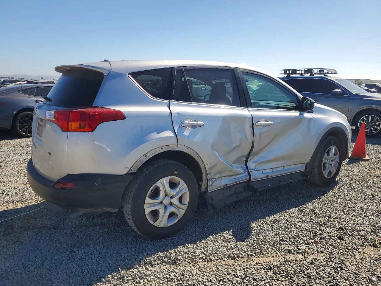 2013 Toyota Rav4 Le Silver vin: 2T3ZFREVXDW036570