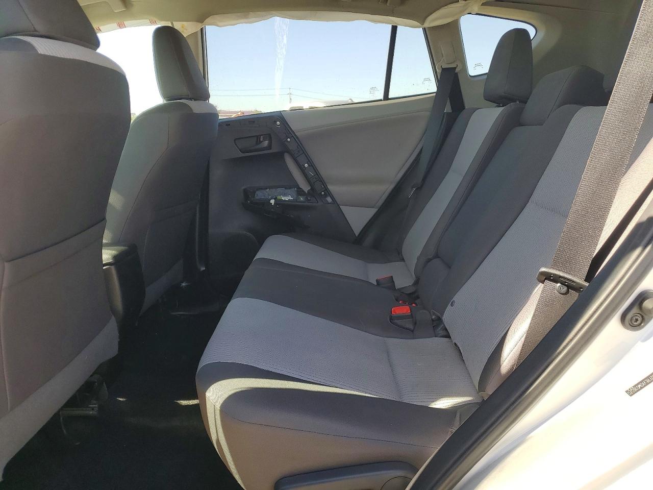 2013 Toyota Rav4 Le Silver vin: 2T3ZFREVXDW036570