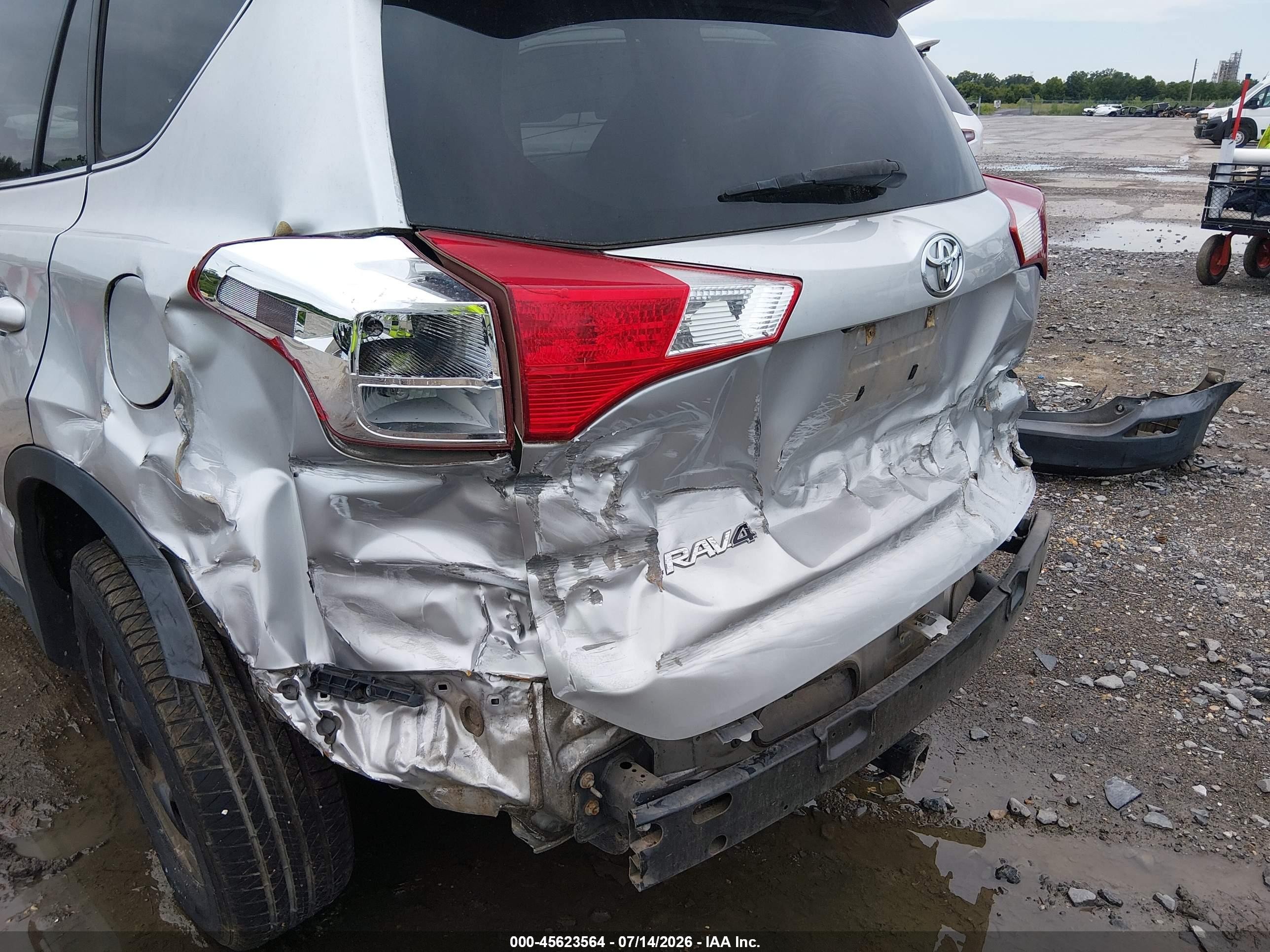 2013 Toyota Rav4 Le Silver vin: 2T3ZFREVXDW038741