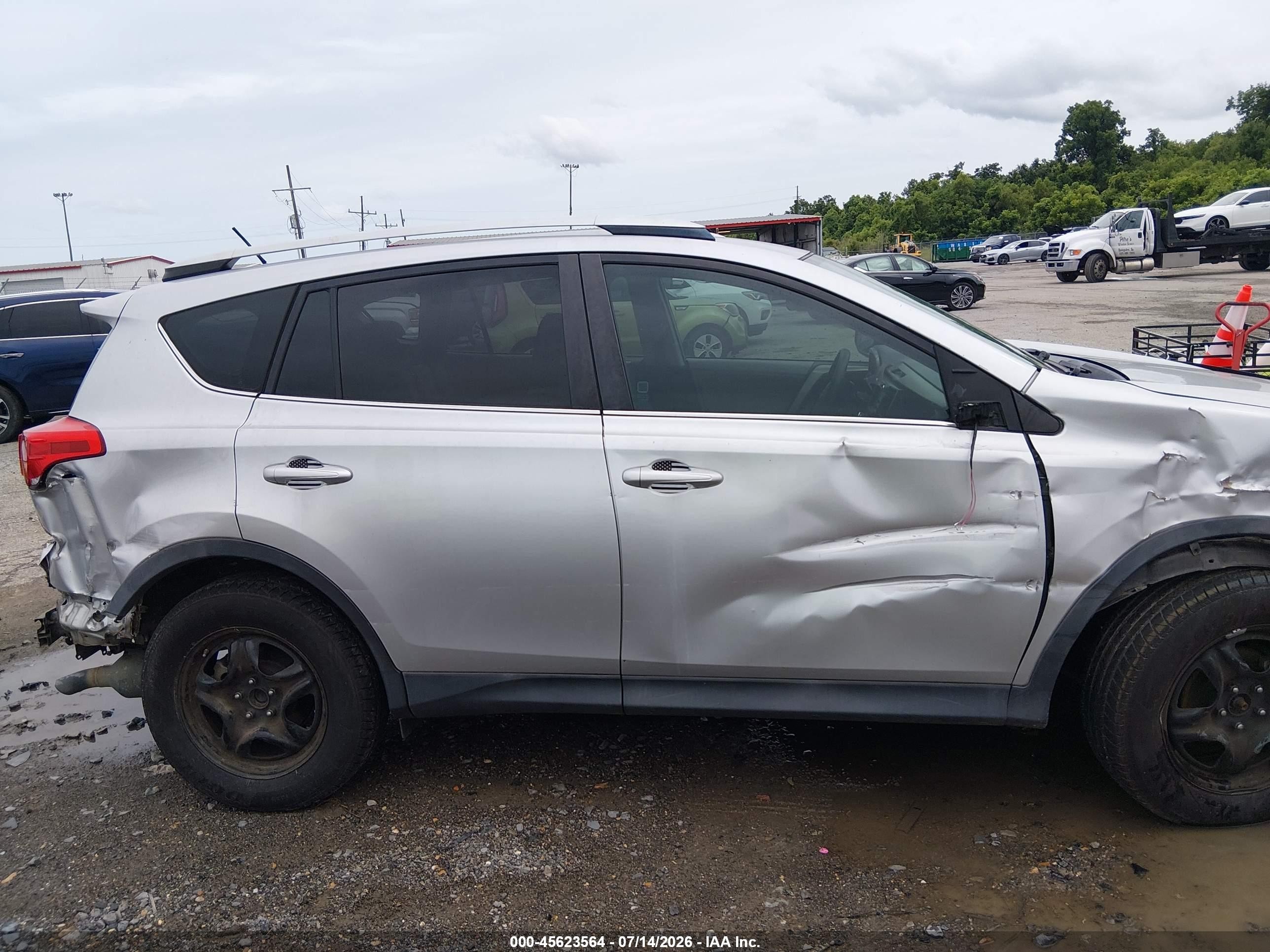 2013 Toyota Rav4 Le Silver vin: 2T3ZFREVXDW038741