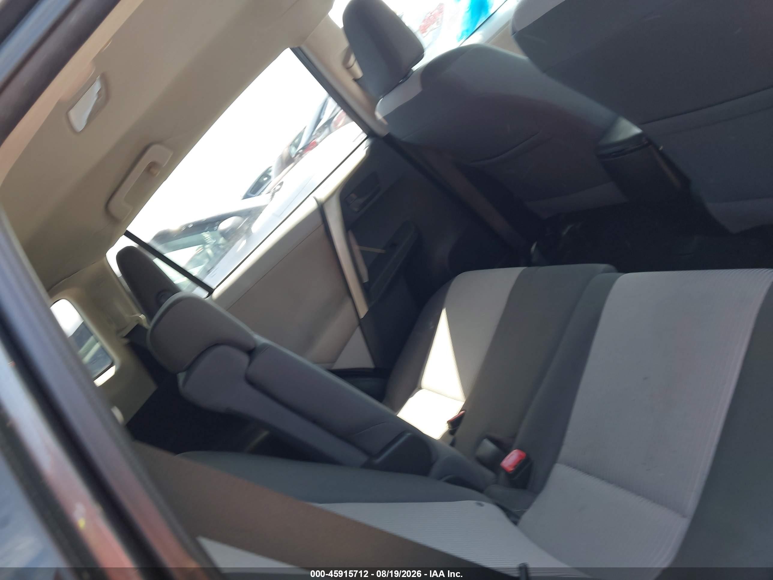 2013 Toyota Rav4 Le Серебряный vin: 2T3ZFREVXDW050050