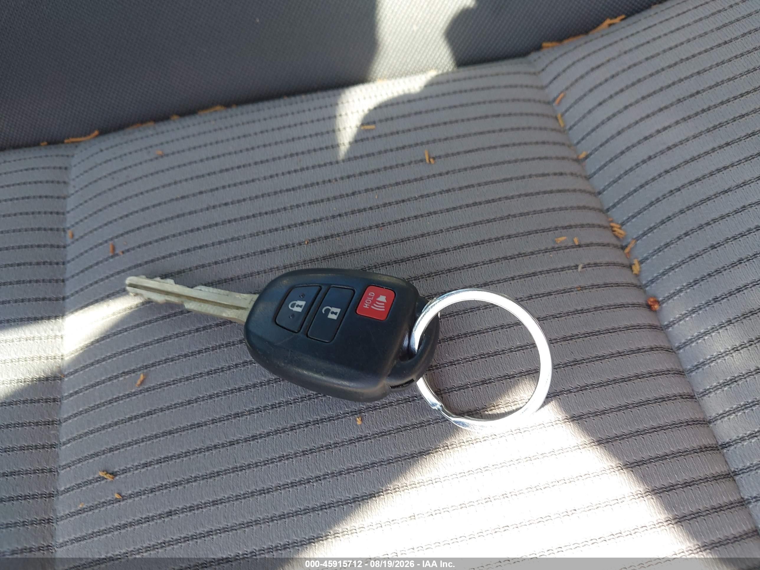 2013 Toyota Rav4 Le Серебряный vin: 2T3ZFREVXDW050050