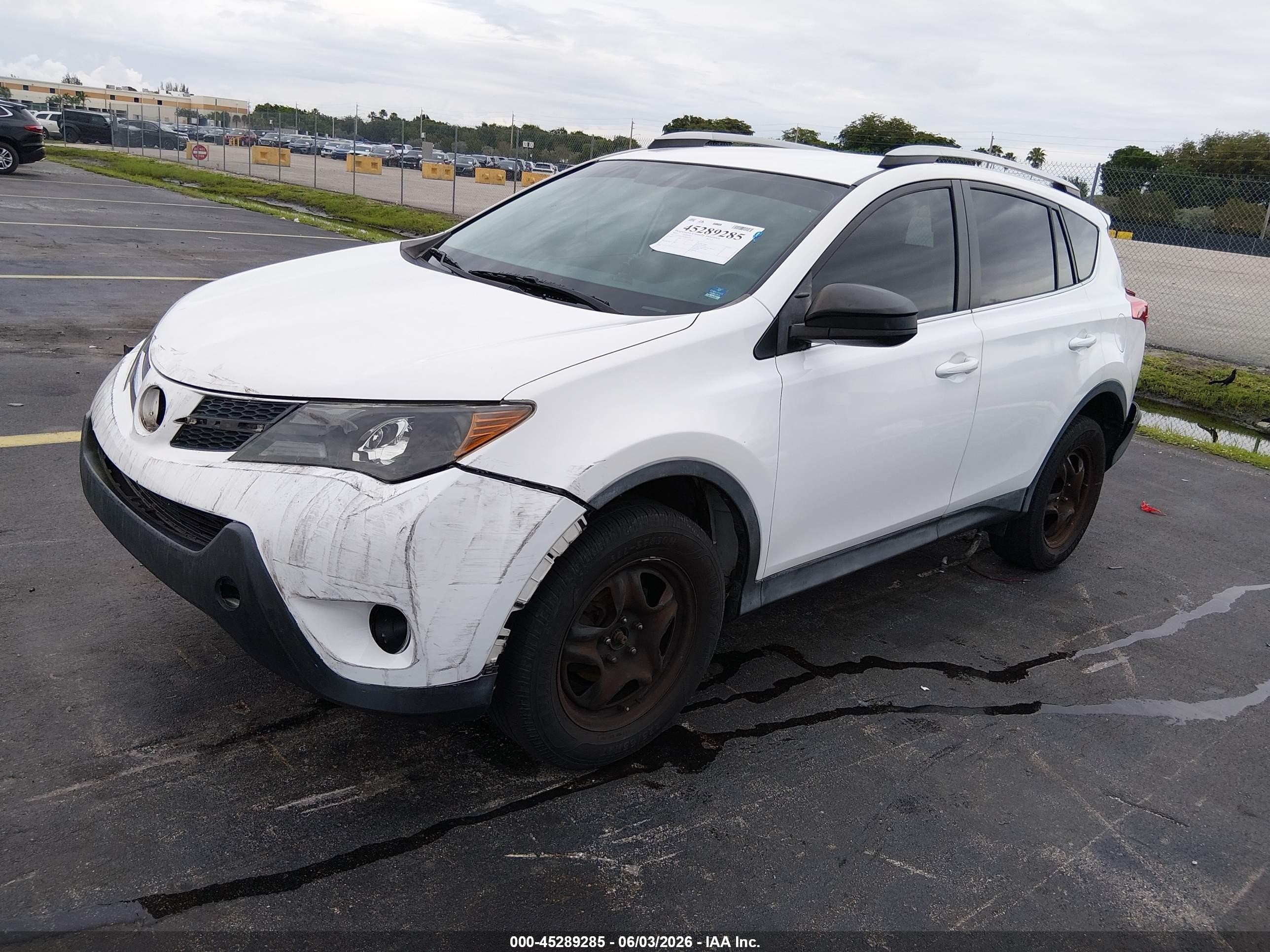 2014 Toyota Rav4 Le White vin: 2T3ZFREVXEW087200