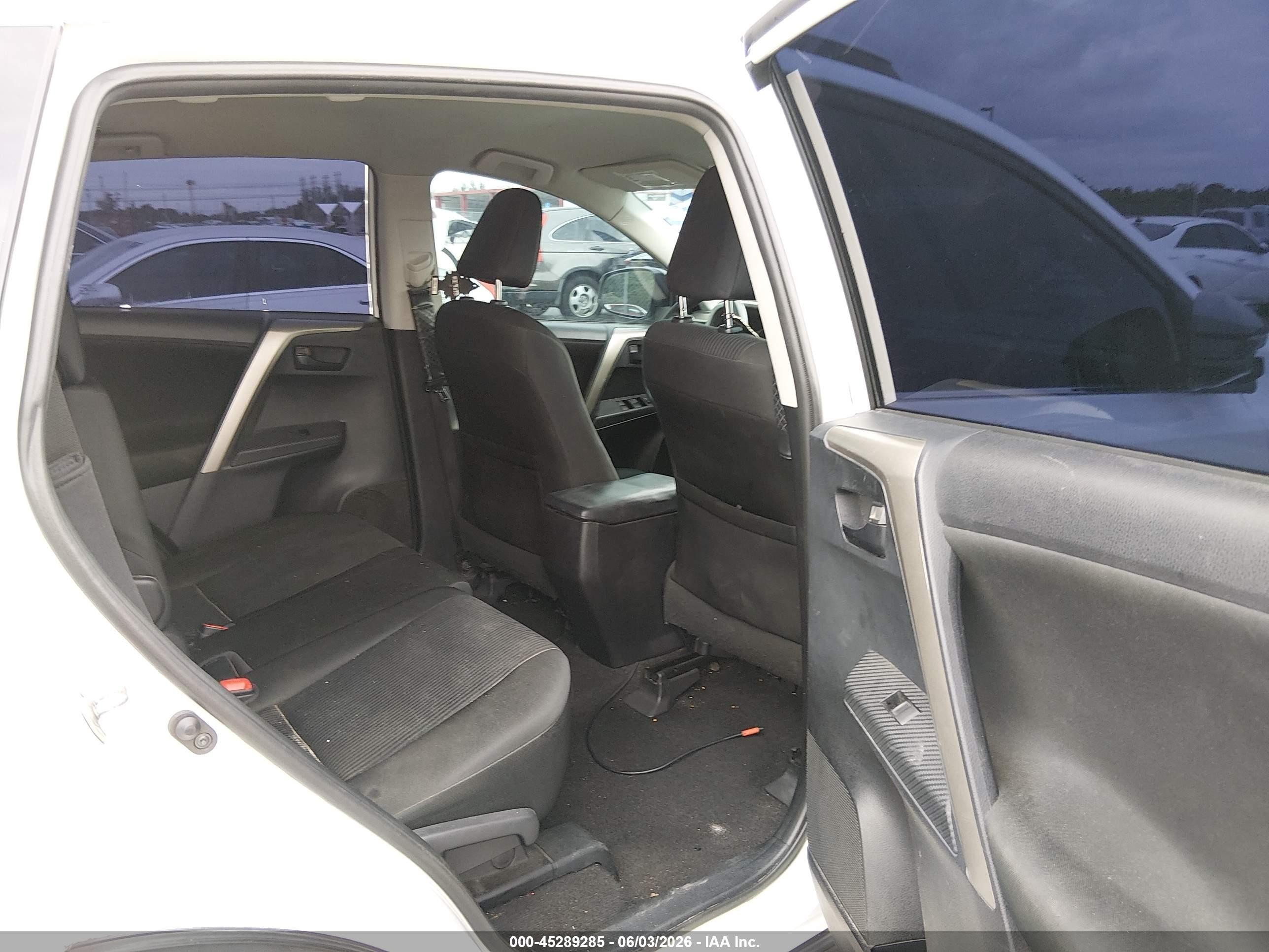 2014 Toyota Rav4 Le White vin: 2T3ZFREVXEW087200