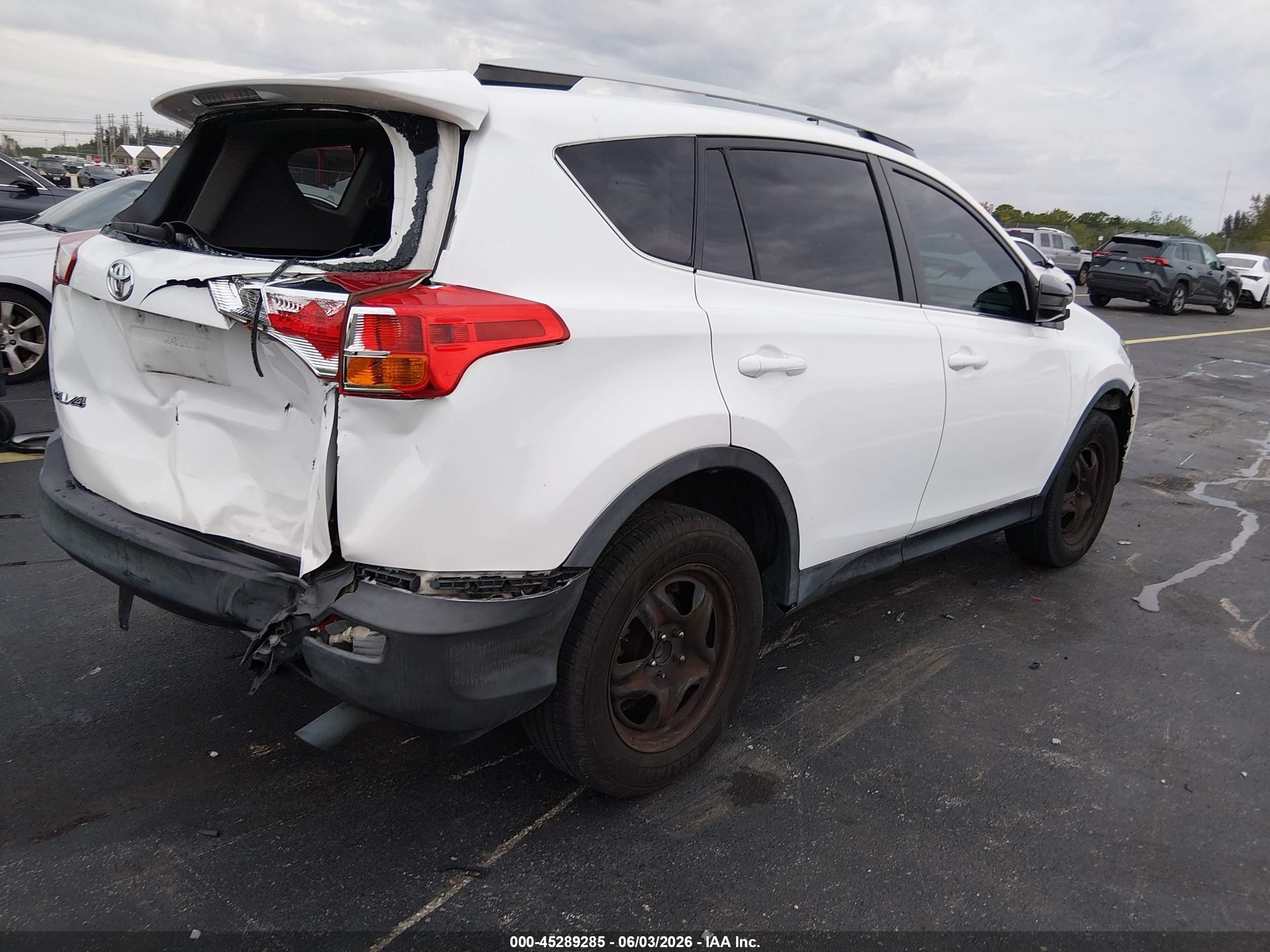 2014 Toyota Rav4 Le White vin: 2T3ZFREVXEW087200