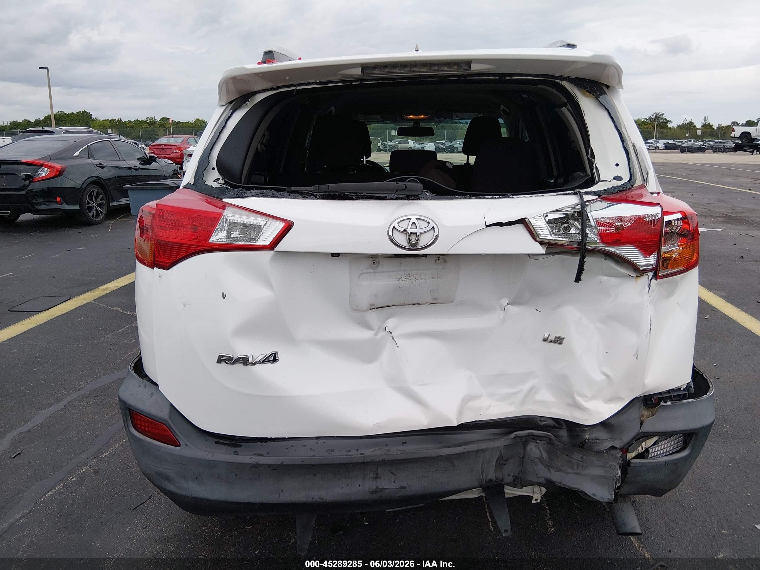 2014 Toyota Rav4 Le White vin: 2T3ZFREVXEW087200