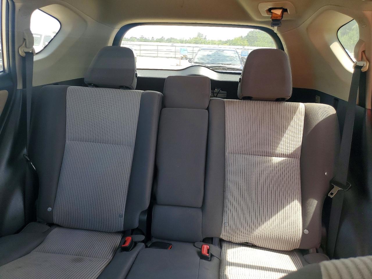 2014 Toyota Rav4 Le Silver vin: 2T3ZFREVXEW087598