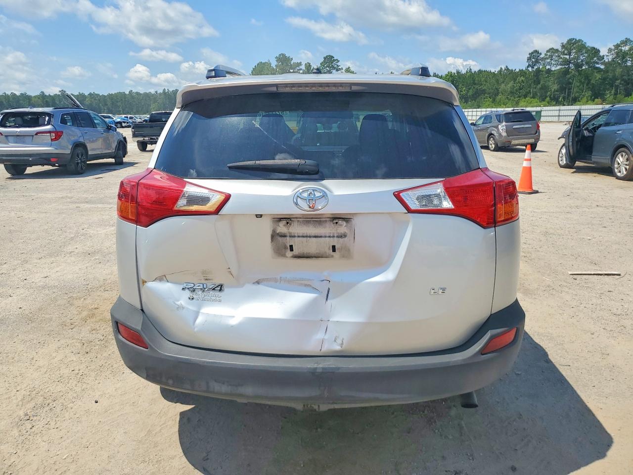 2014 Toyota Rav4 Le Silver vin: 2T3ZFREVXEW087598
