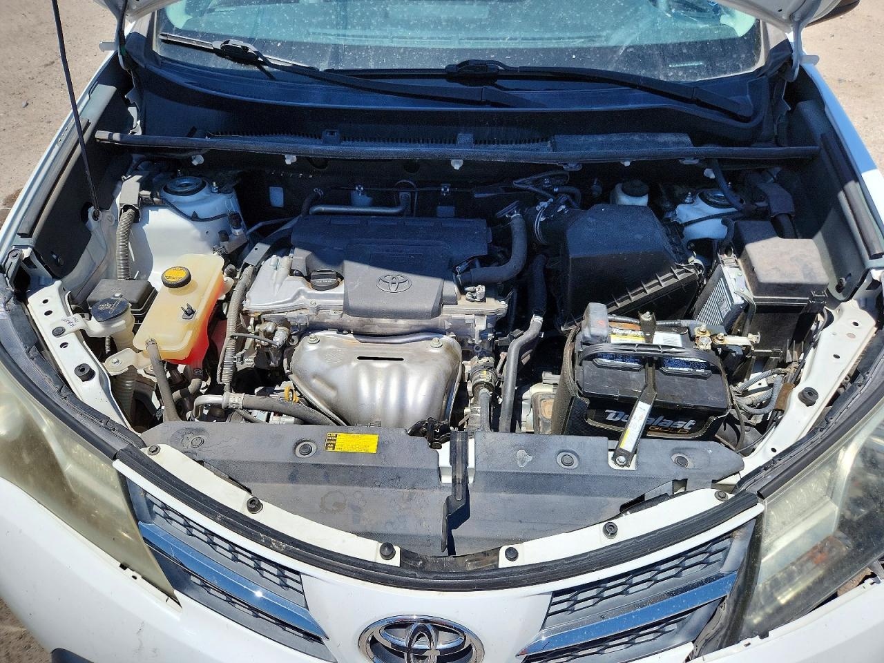 2014 Toyota Rav4 Le White vin: 2T3ZFREVXEW088475
