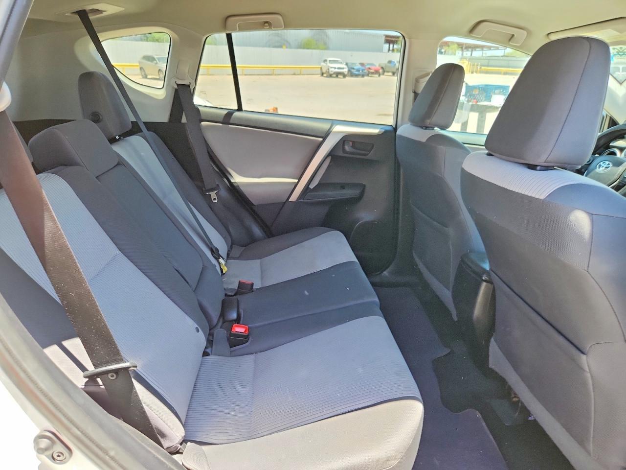 2014 Toyota Rav4 Le White vin: 2T3ZFREVXEW088475