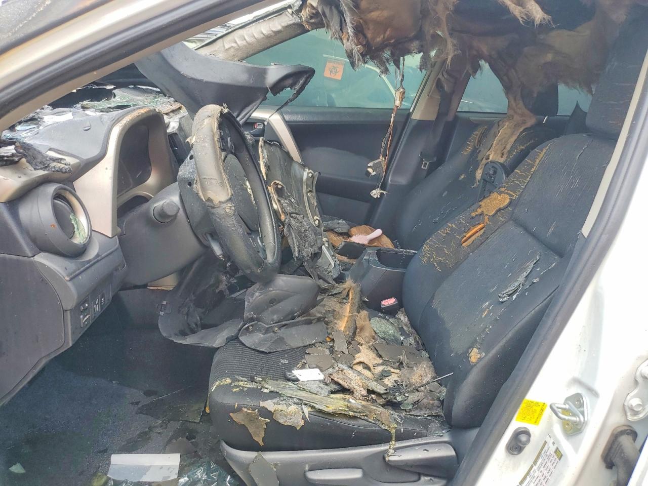 2014 Toyota Rav4 Le Burn vin: 2T3ZFREVXEW099816