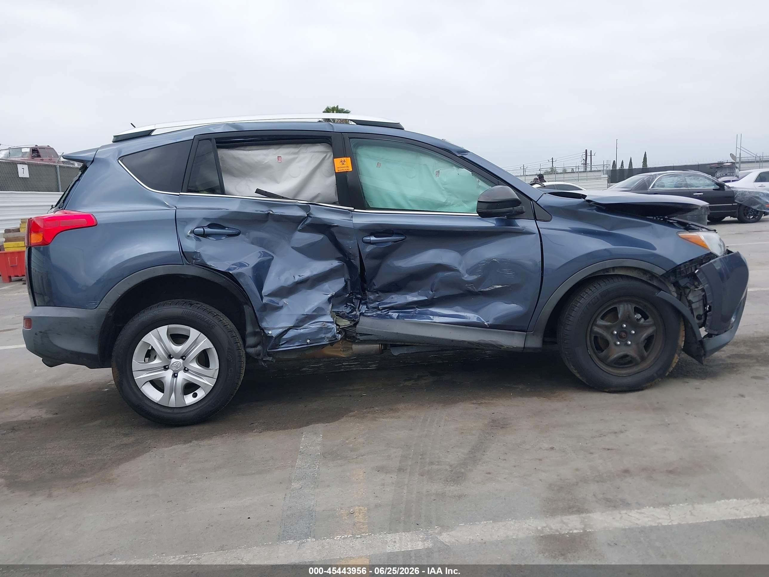 2014 Toyota Rav4 Le Blue vin: 2T3ZFREVXEW099931