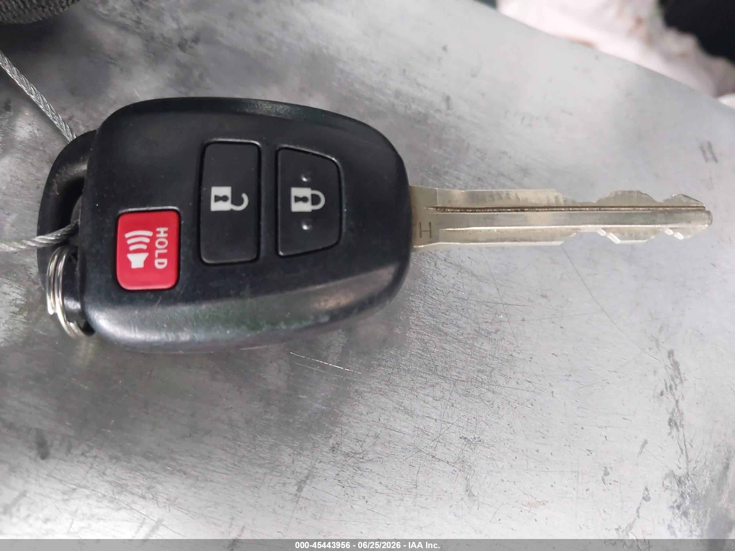 2014 Toyota Rav4 Le Blue vin: 2T3ZFREVXEW099931