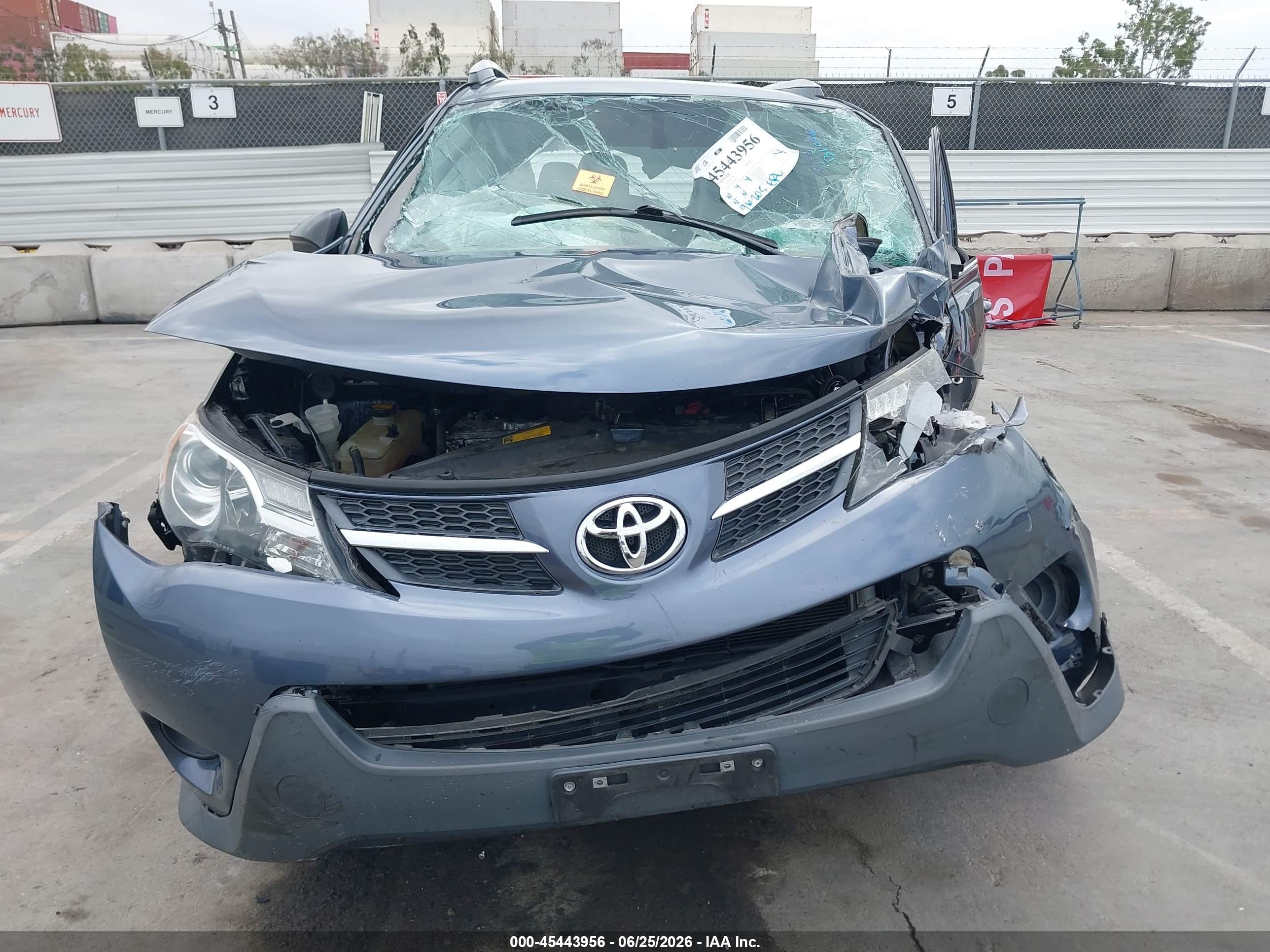 2014 Toyota Rav4 Le Blue vin: 2T3ZFREVXEW099931