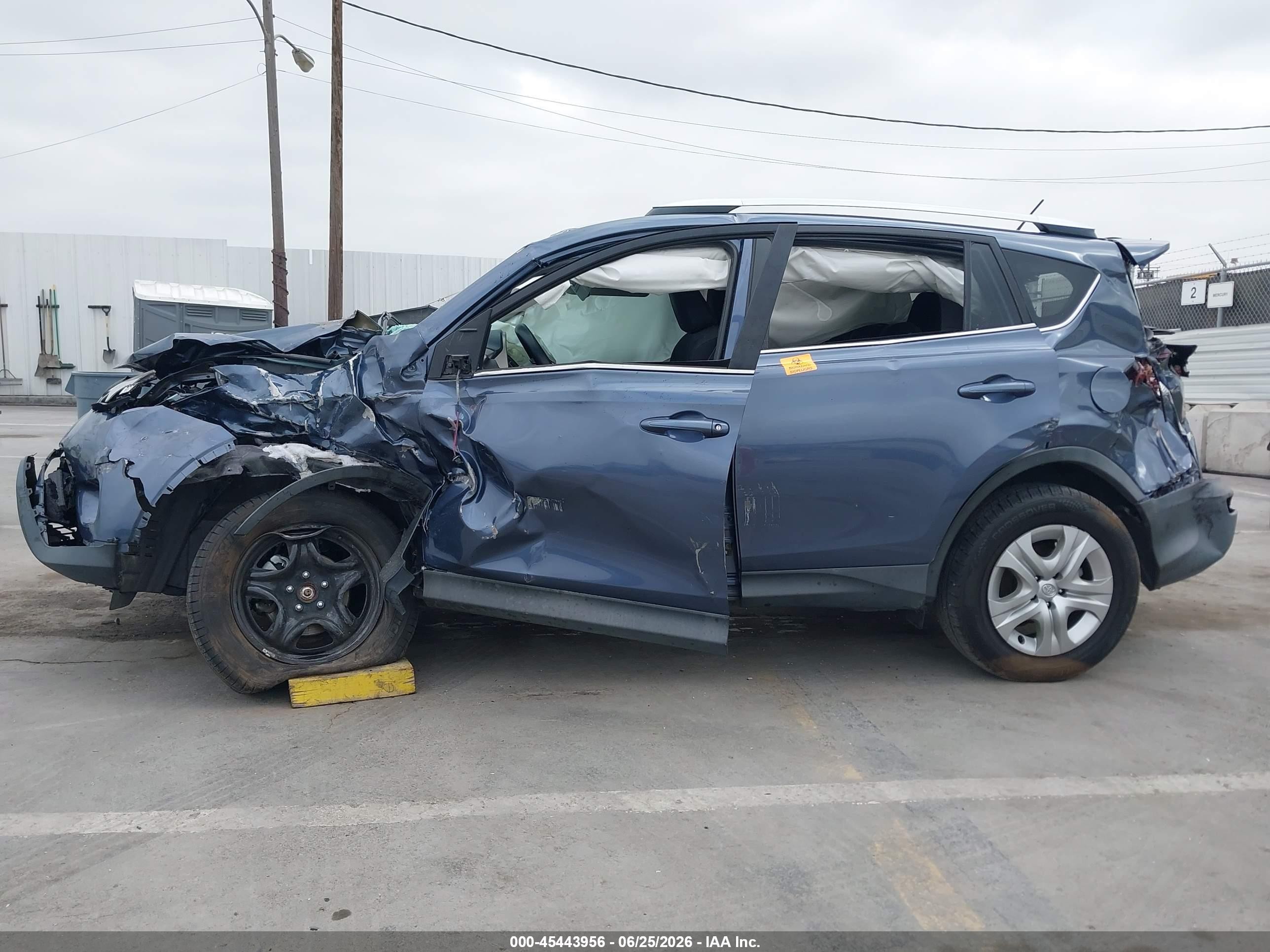 2014 Toyota Rav4 Le Blue vin: 2T3ZFREVXEW099931