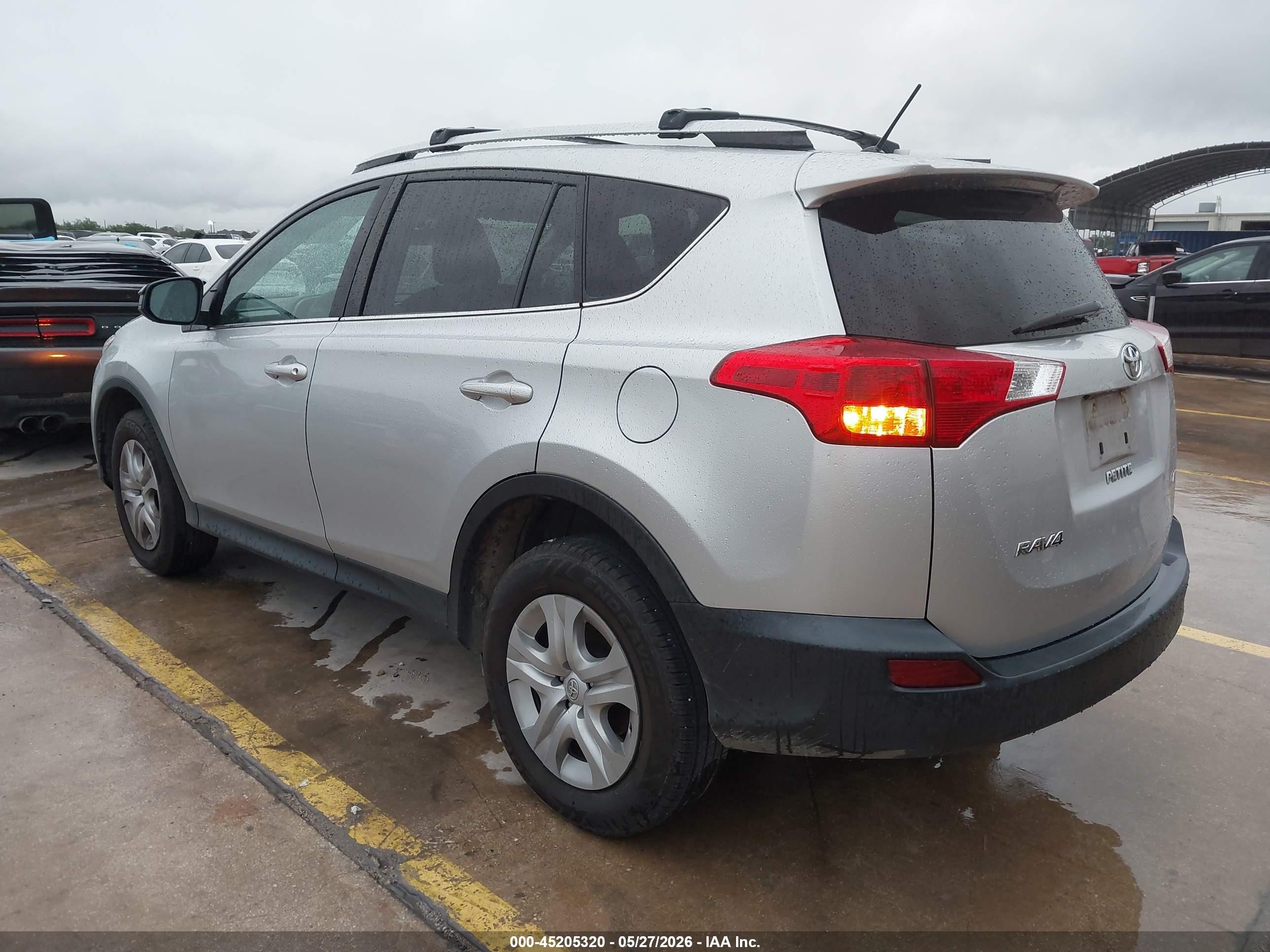 2014 Toyota Rav4 Le Silver vin: 2T3ZFREVXEW117134