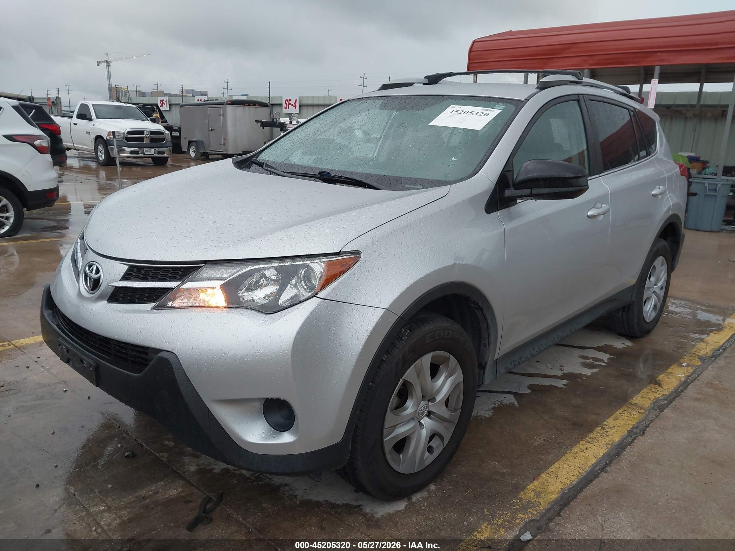 2014 Toyota Rav4 Le Silver vin: 2T3ZFREVXEW117134