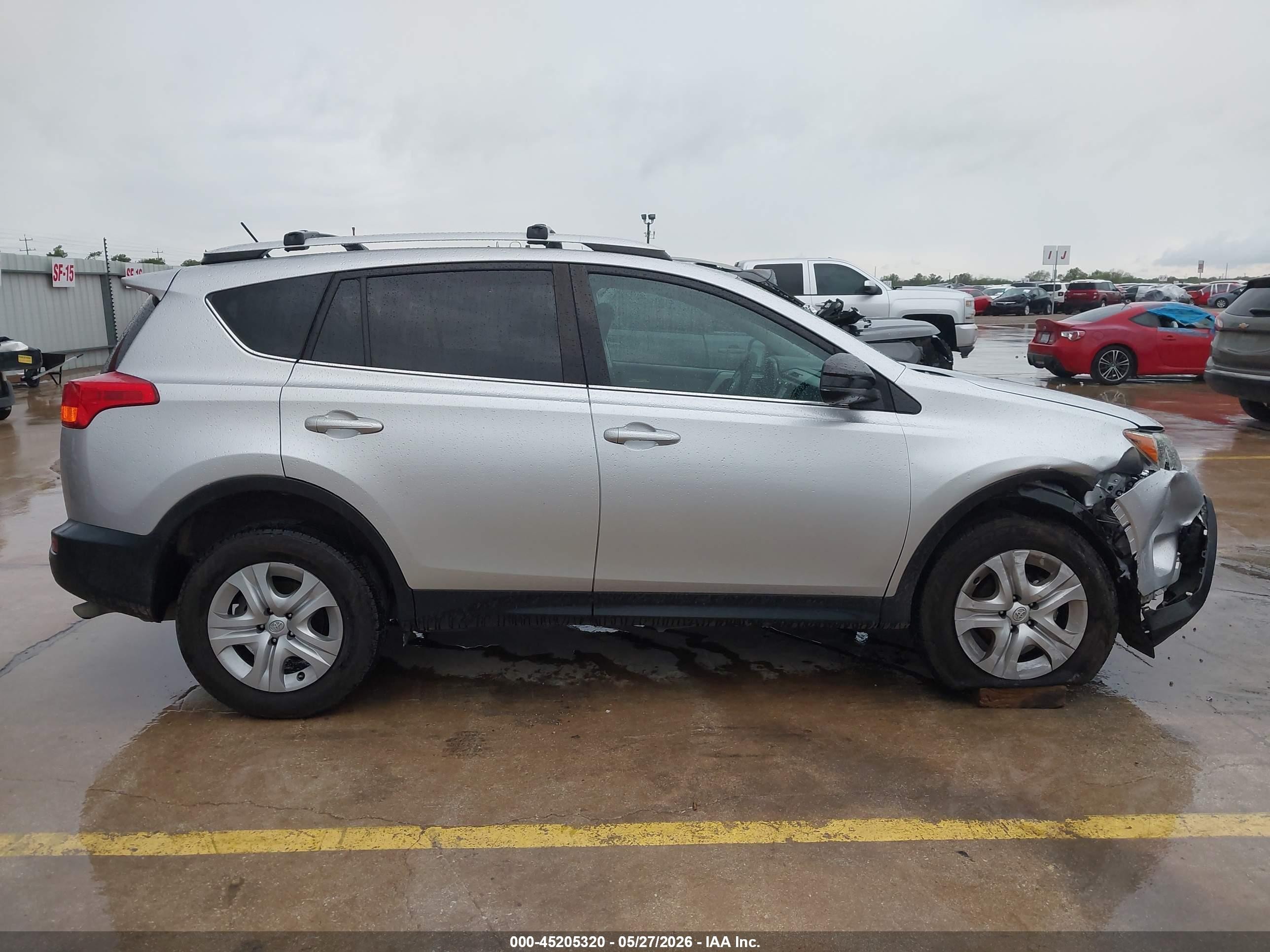2014 Toyota Rav4 Le Silver vin: 2T3ZFREVXEW117134