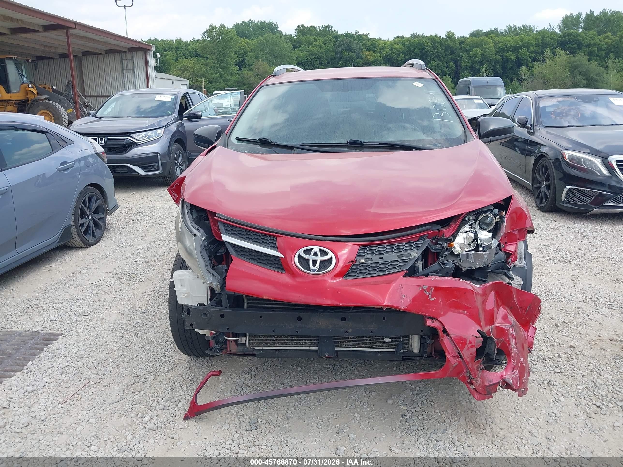 2015 Toyota Rav4 Le Red vin: 2T3ZFREVXFW130841