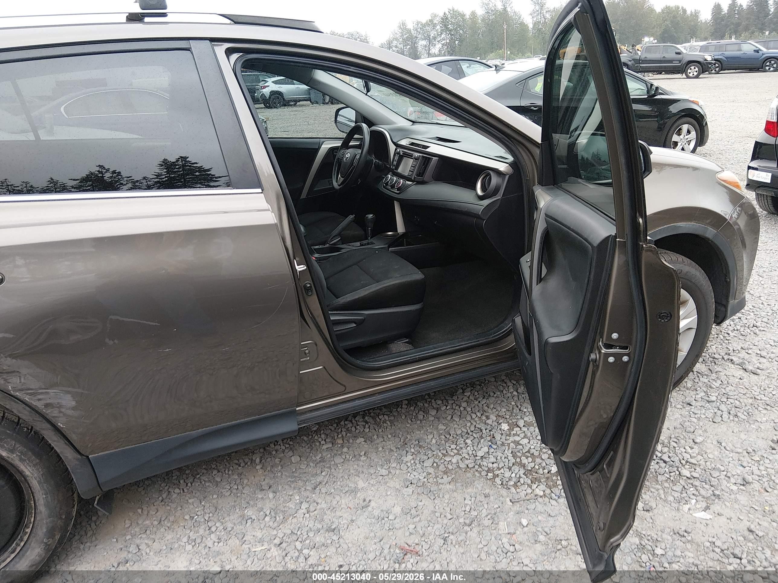 2015 Toyota Rav4 Le Gray vin: 2T3ZFREVXFW150796
