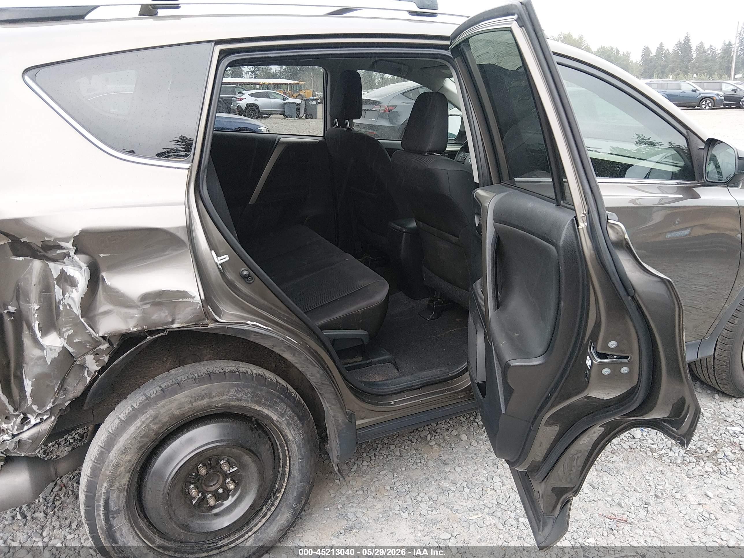 2015 Toyota Rav4 Le Gray vin: 2T3ZFREVXFW150796