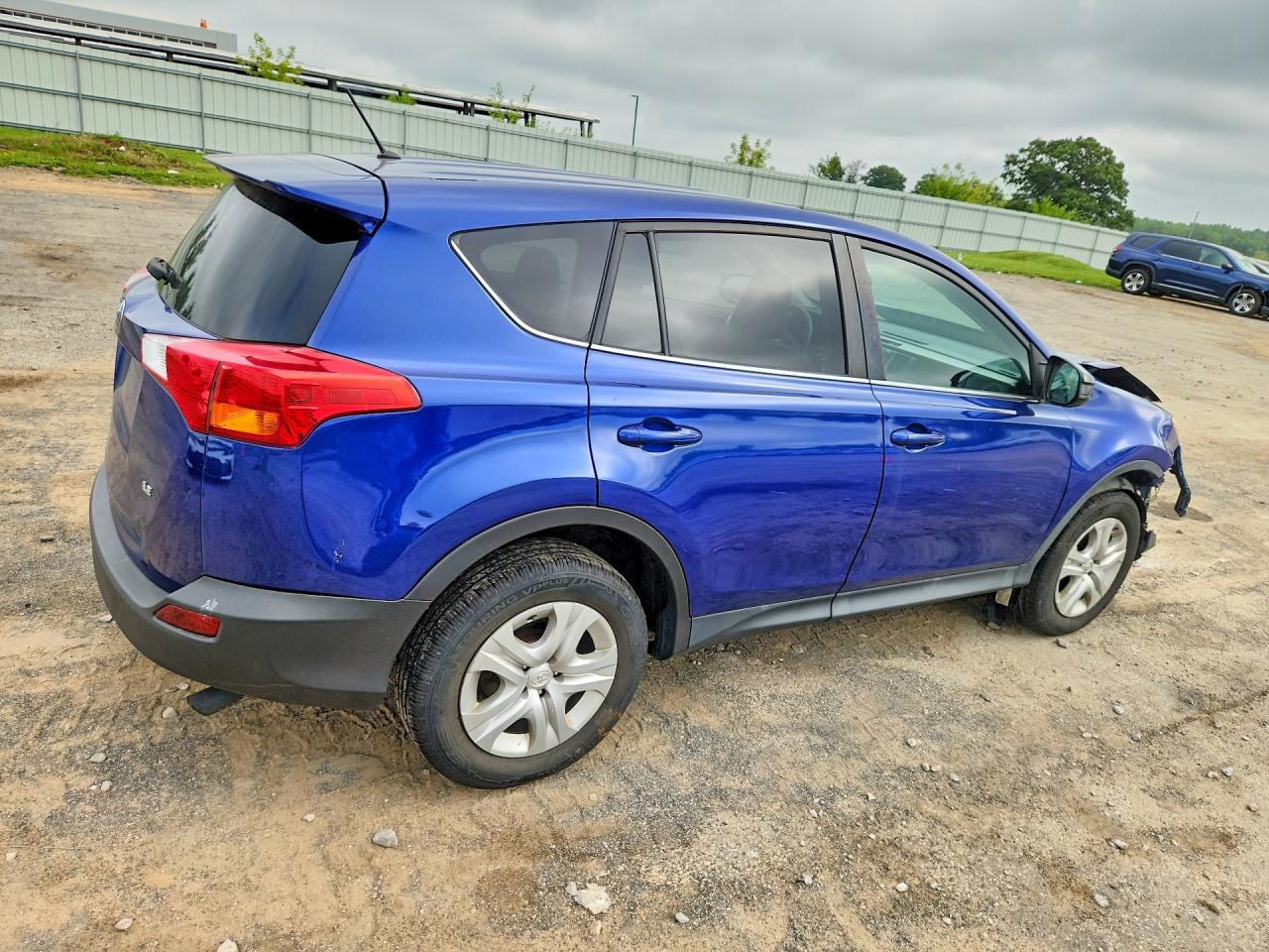 2015 Toyota Rav4 Le Blue vin: 2T3ZFREVXFW164360
