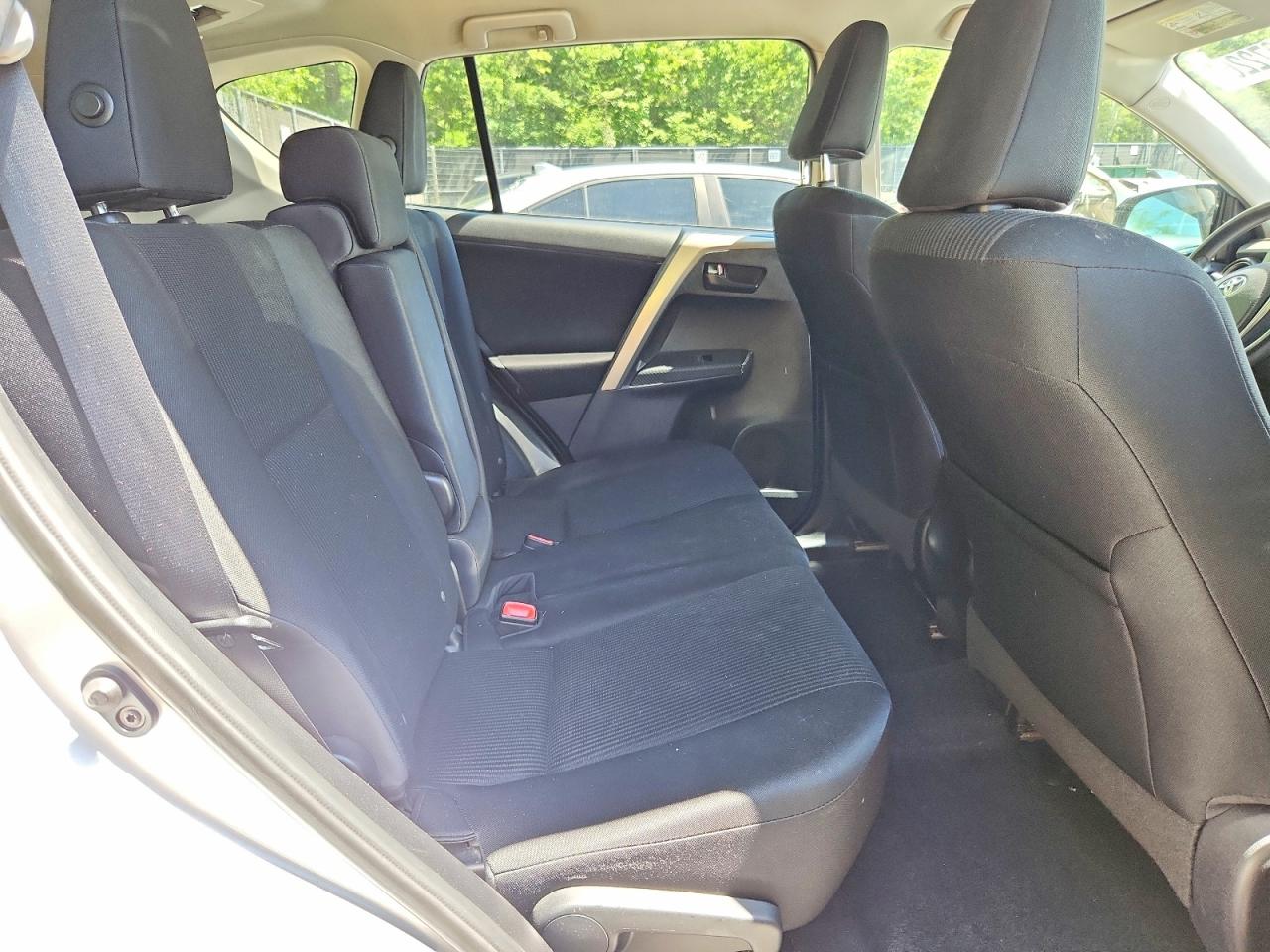 2015 Toyota Rav4 Le Gray vin: 2T3ZFREVXFW168103