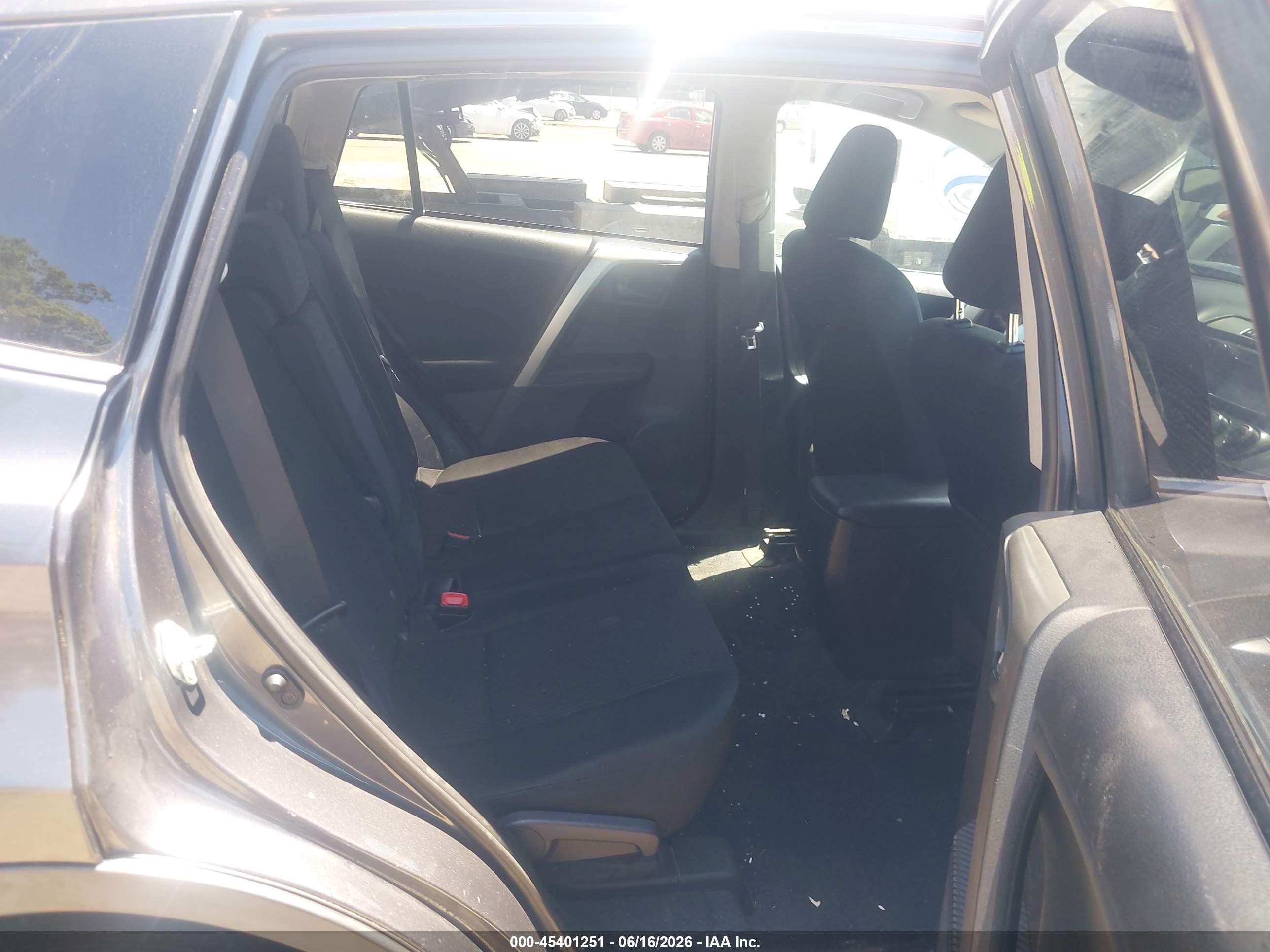 2015 Toyota Rav4 Le Gray vin: 2T3ZFREVXFW220250