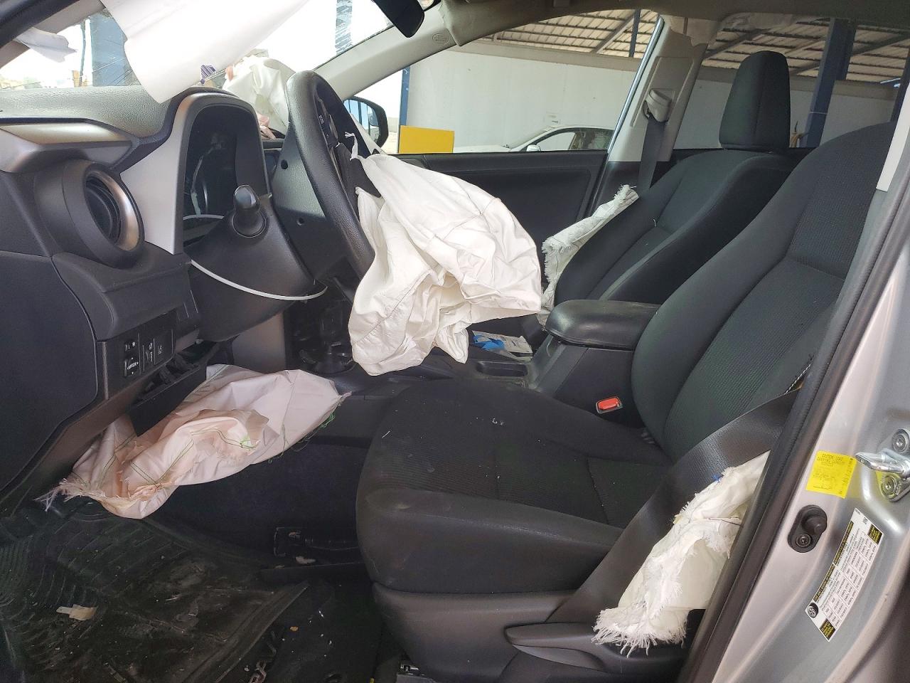 2017 Toyota Rav4 Le Silver vin: 2T3ZFREVXHW340097