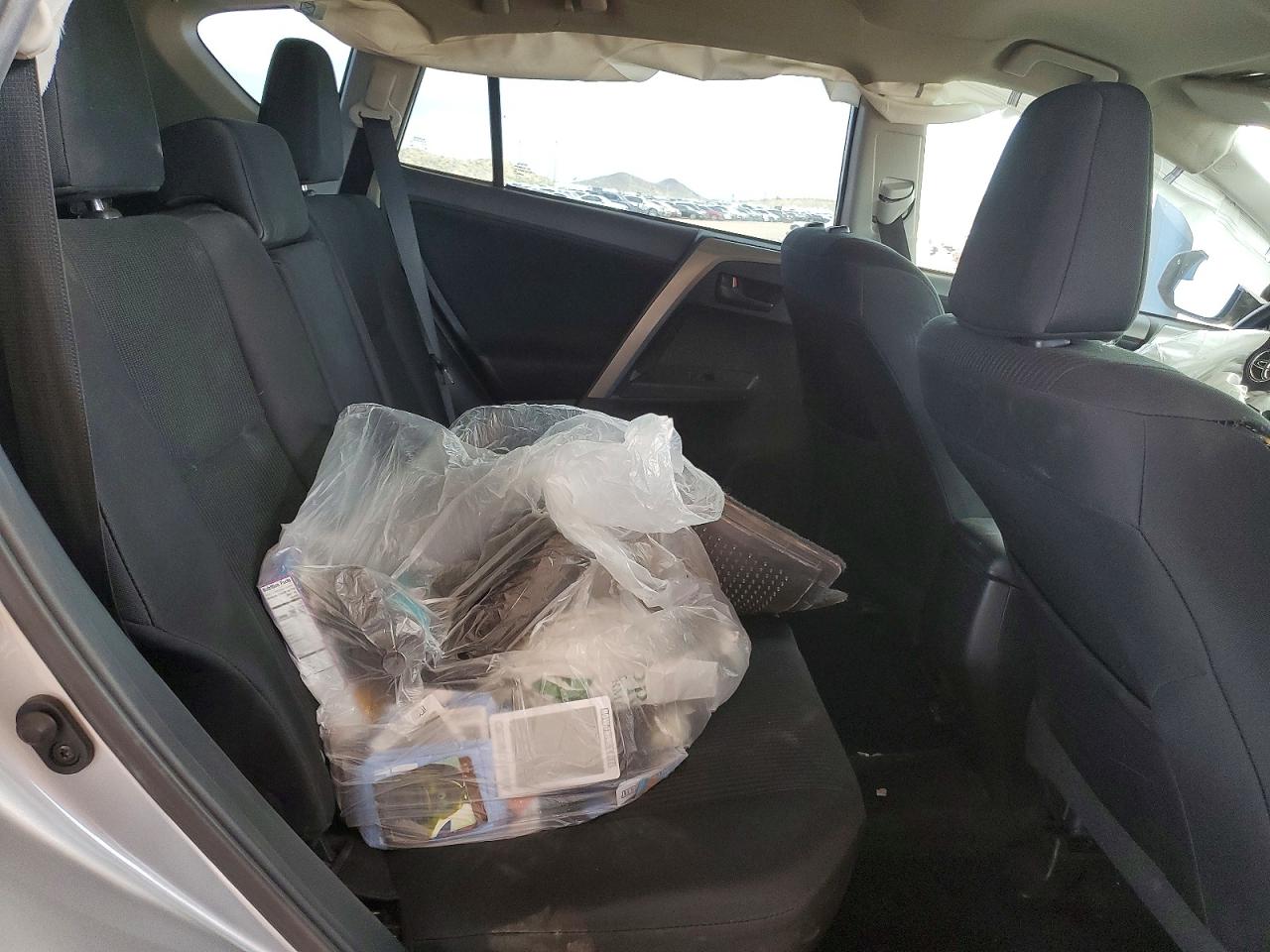 2017 Toyota Rav4 Le Silver vin: 2T3ZFREVXHW340097