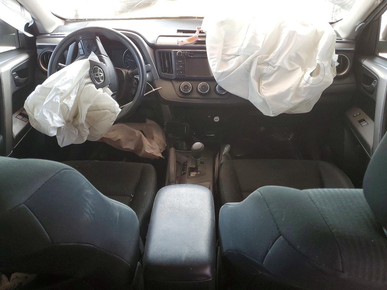 2017 Toyota Rav4 Le Silver vin: 2T3ZFREVXHW340097