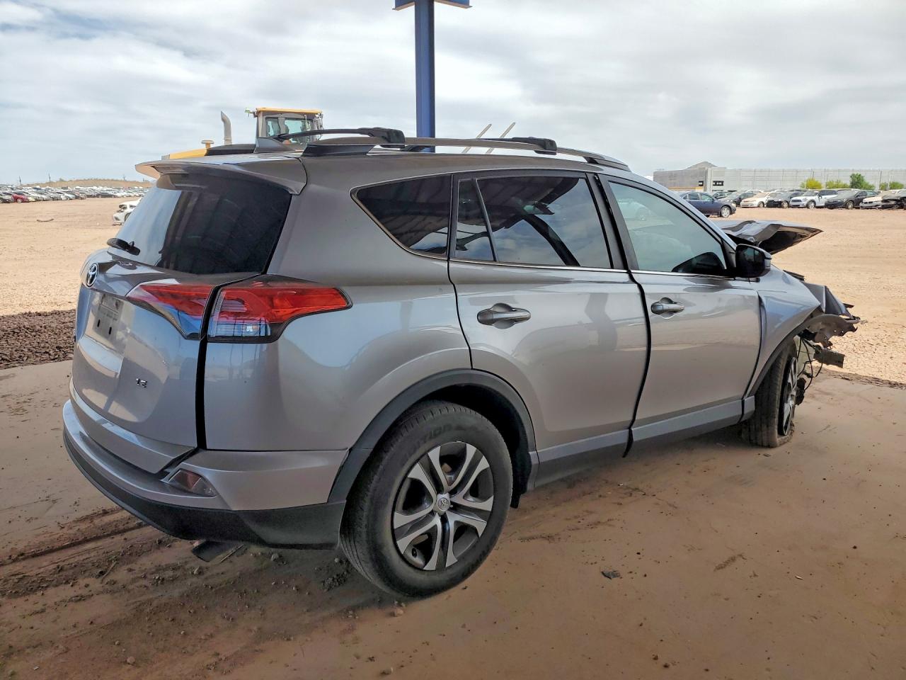 2017 Toyota Rav4 Le Silver vin: 2T3ZFREVXHW340097