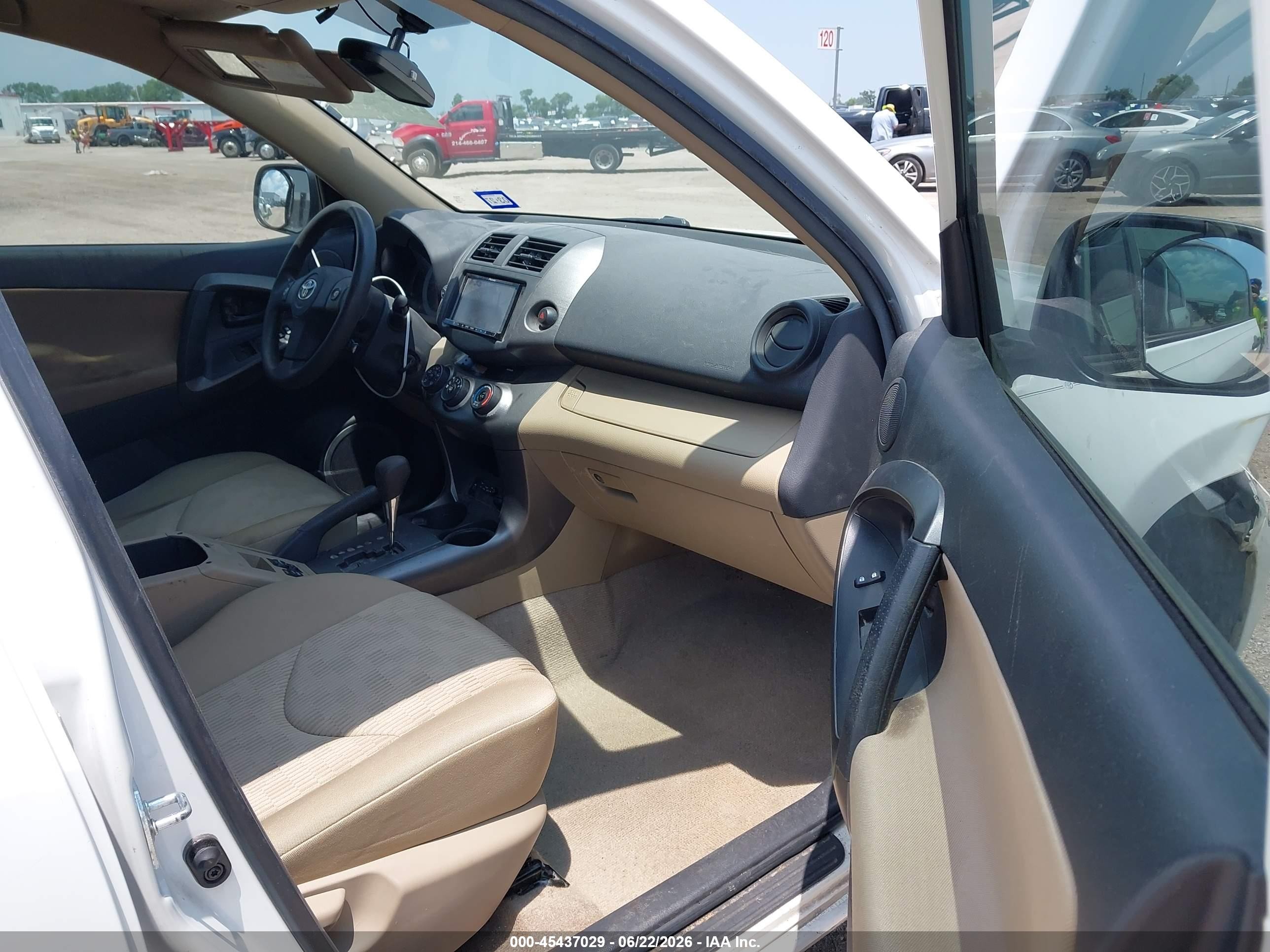 2012 Toyota Rav4 Base V6 White vin: 2T3ZK4DV4CW014675