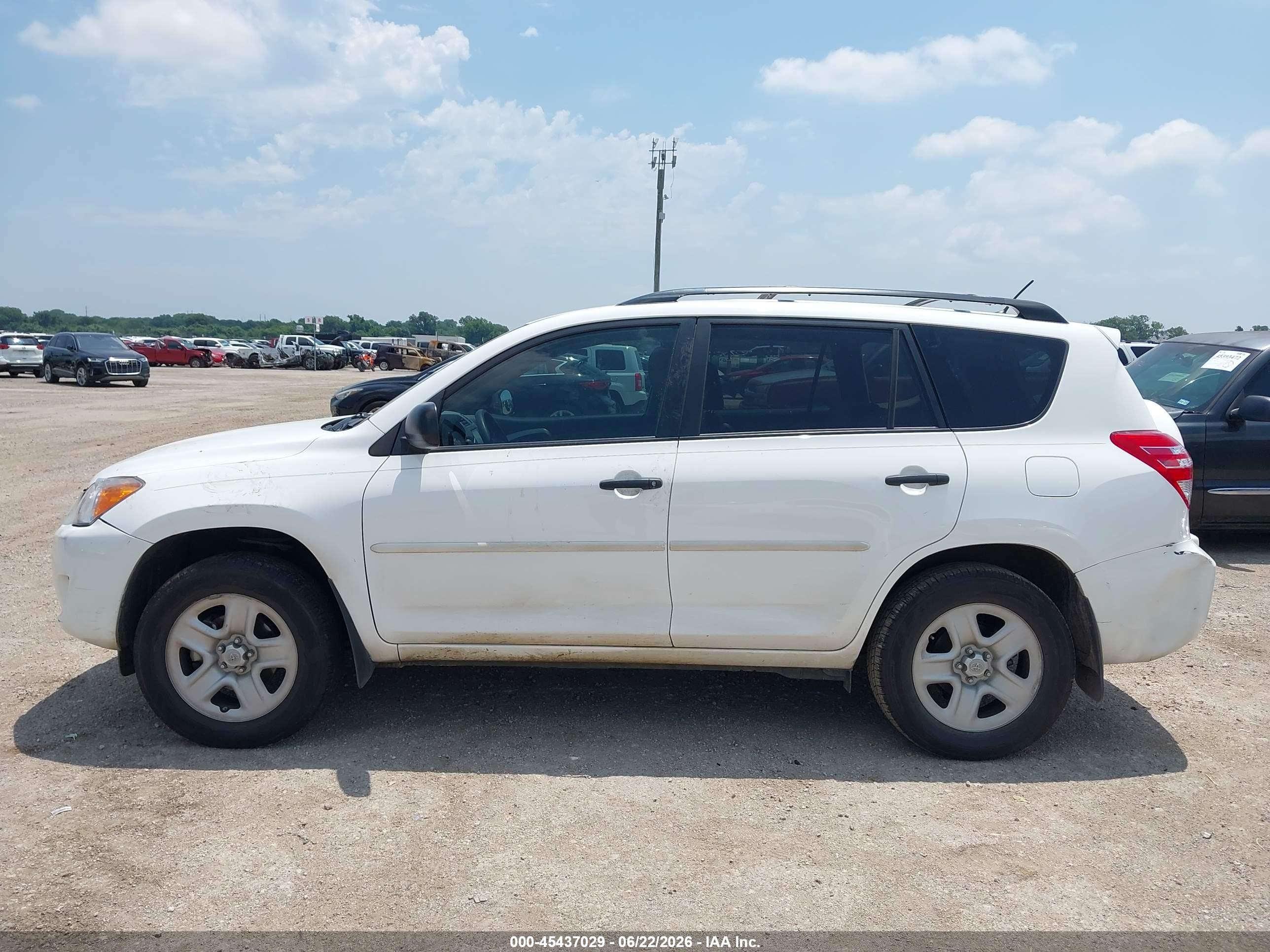 2012 Toyota Rav4 Base V6 White vin: 2T3ZK4DV4CW014675