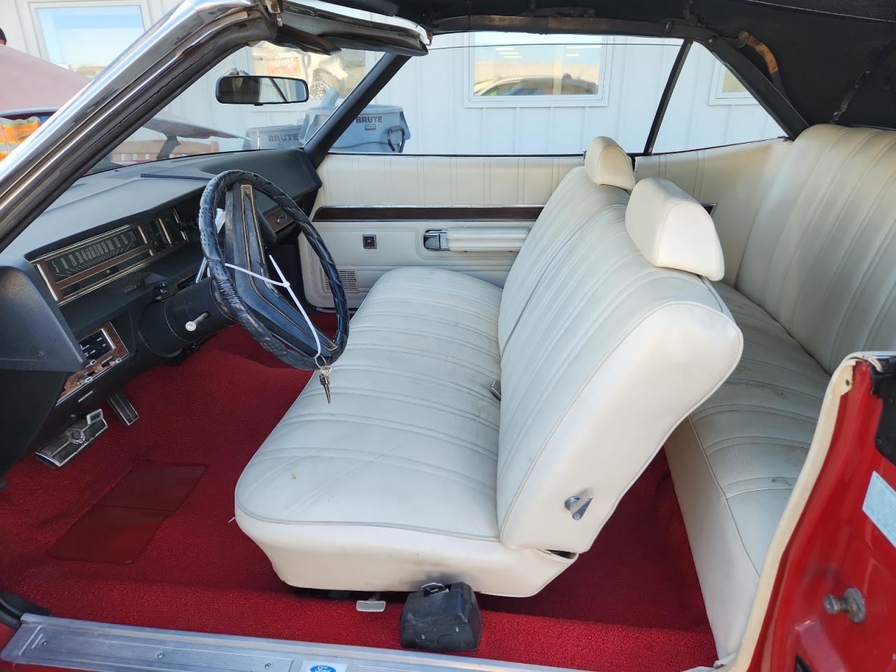1972 Ford Ltd Red vin: 2U61N134736