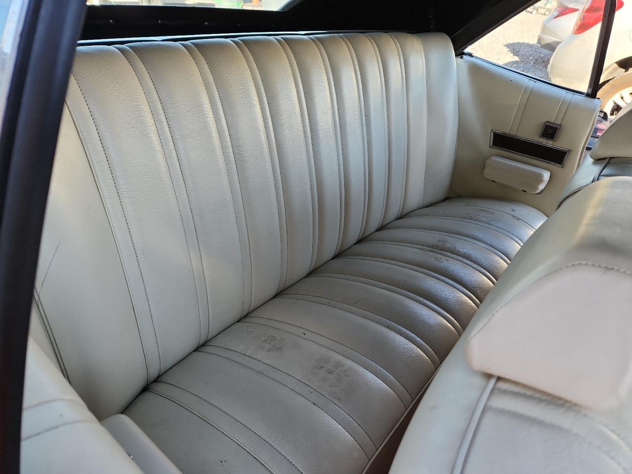 1972 Ford Ltd Red vin: 2U61N134736