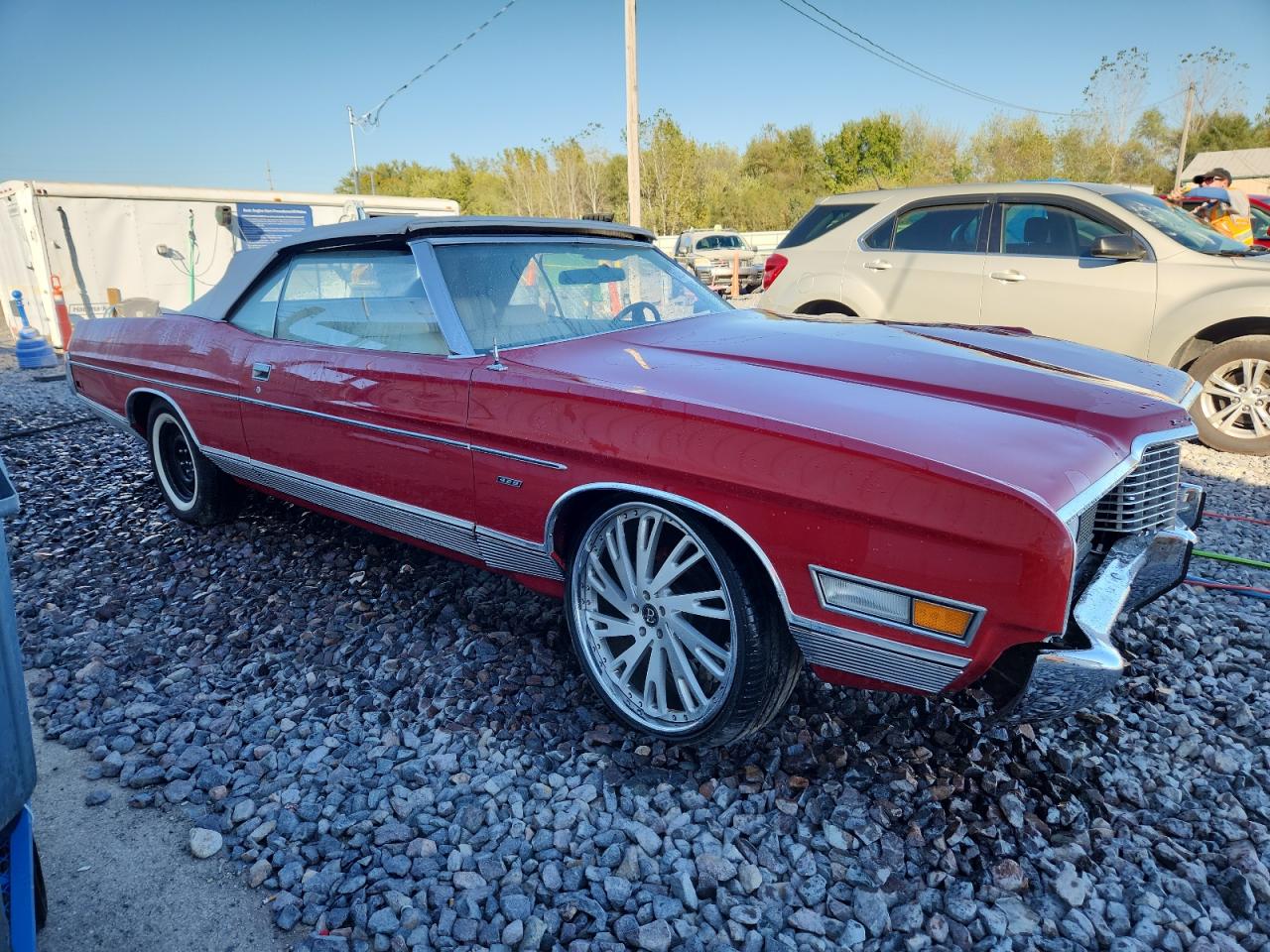 1972 Ford Ltd Red vin: 2U61N134736